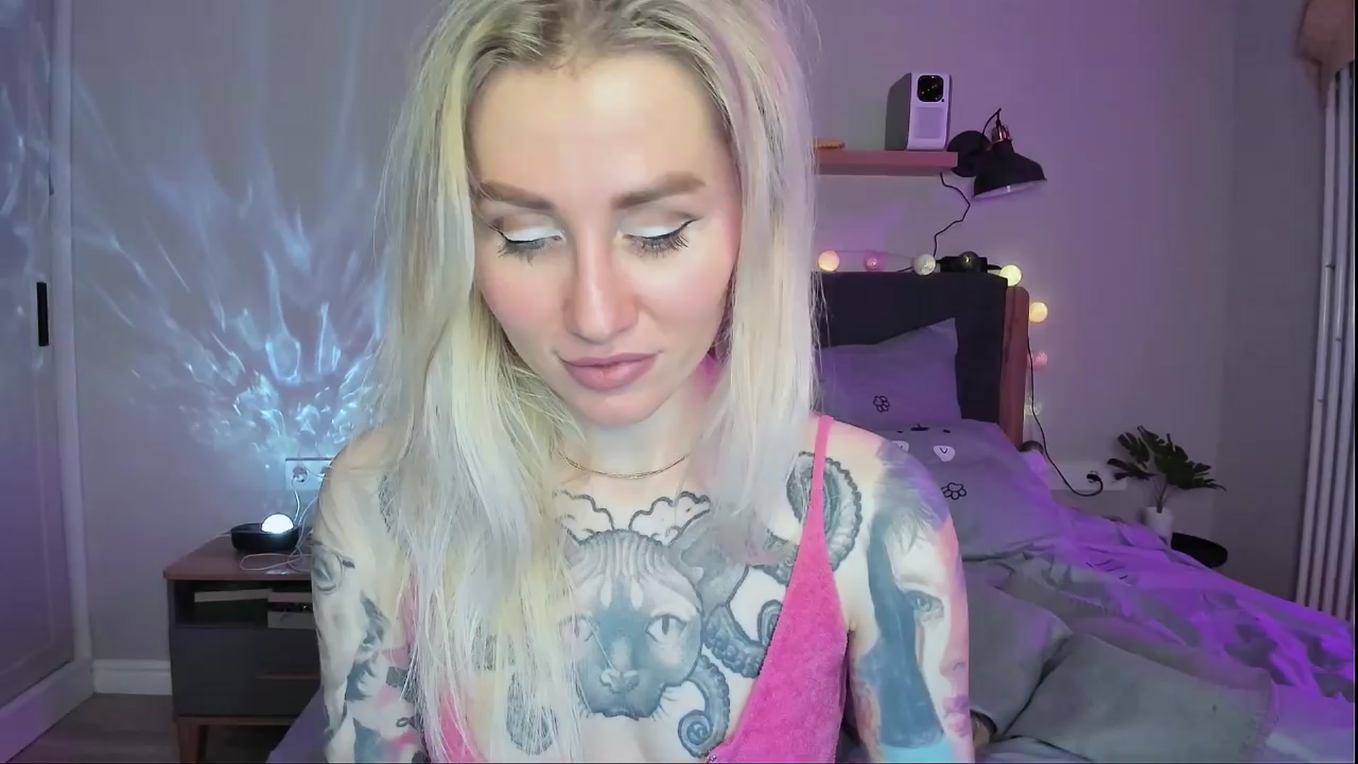 Gallery image thumbnail from Alexa_Smithhh's myfreecams stream on, 04/11/2024, 18:49 image 18 of 20