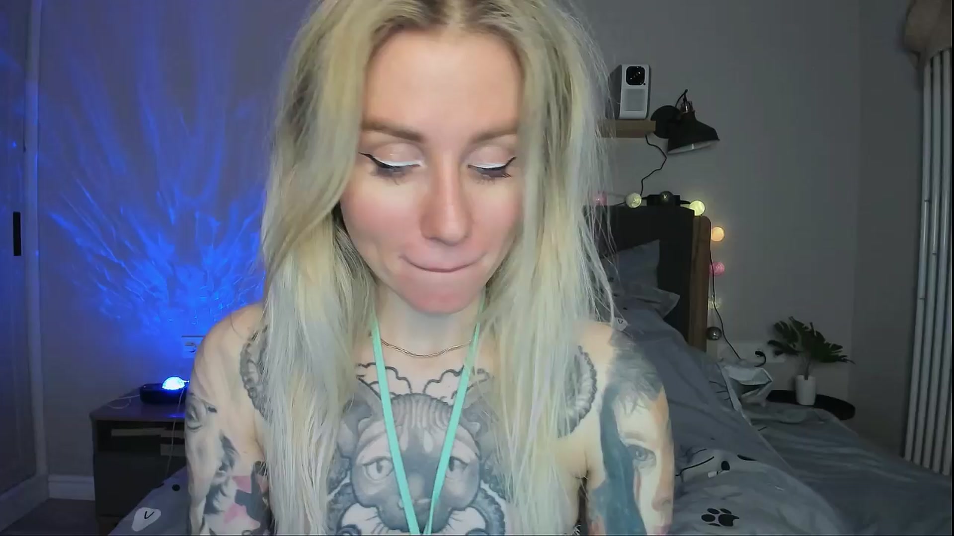 Gallery image thumbnail from Alexa_Smithhh's myfreecams stream on, 04/12/2024, 19:26 image 8 of 20