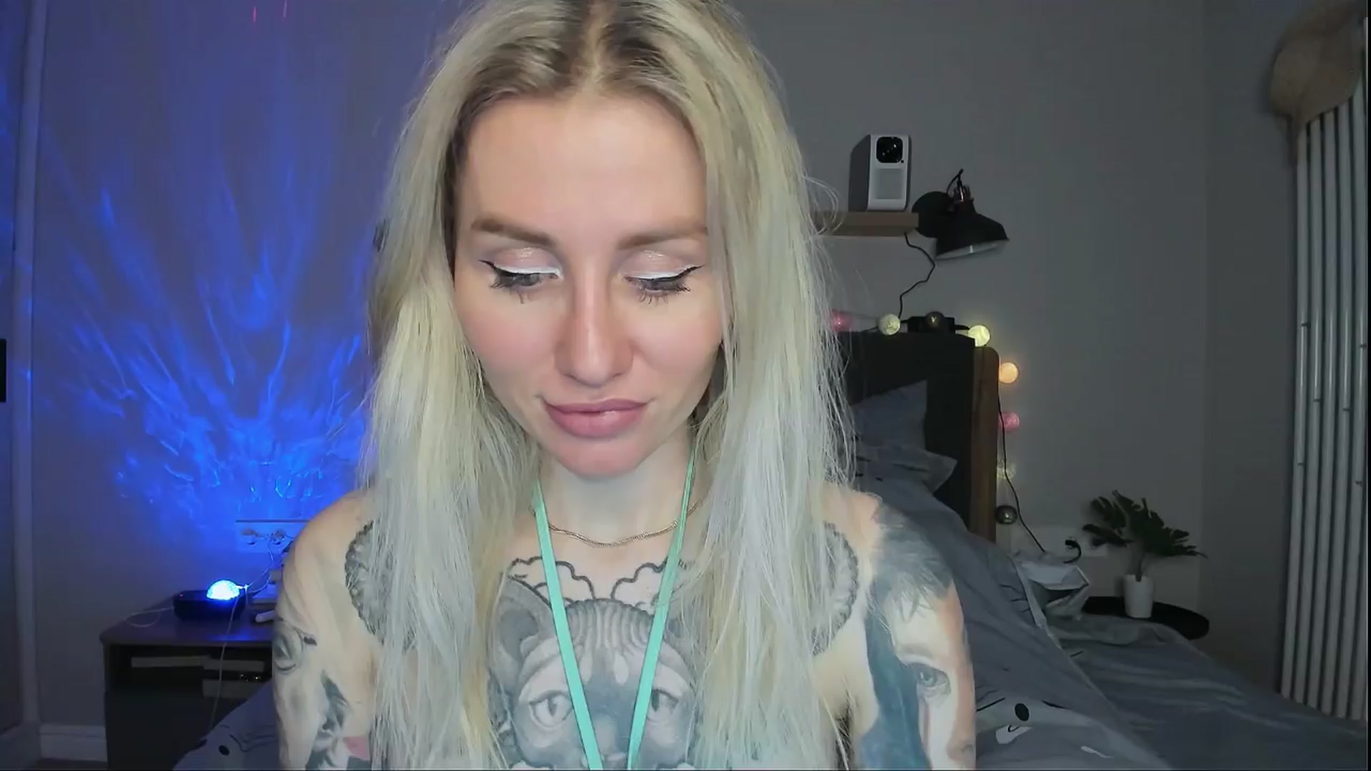 Gallery image thumbnail from Alexa_Smithhh's myfreecams stream on, 04/12/2024, 19:26 image 16 of 20