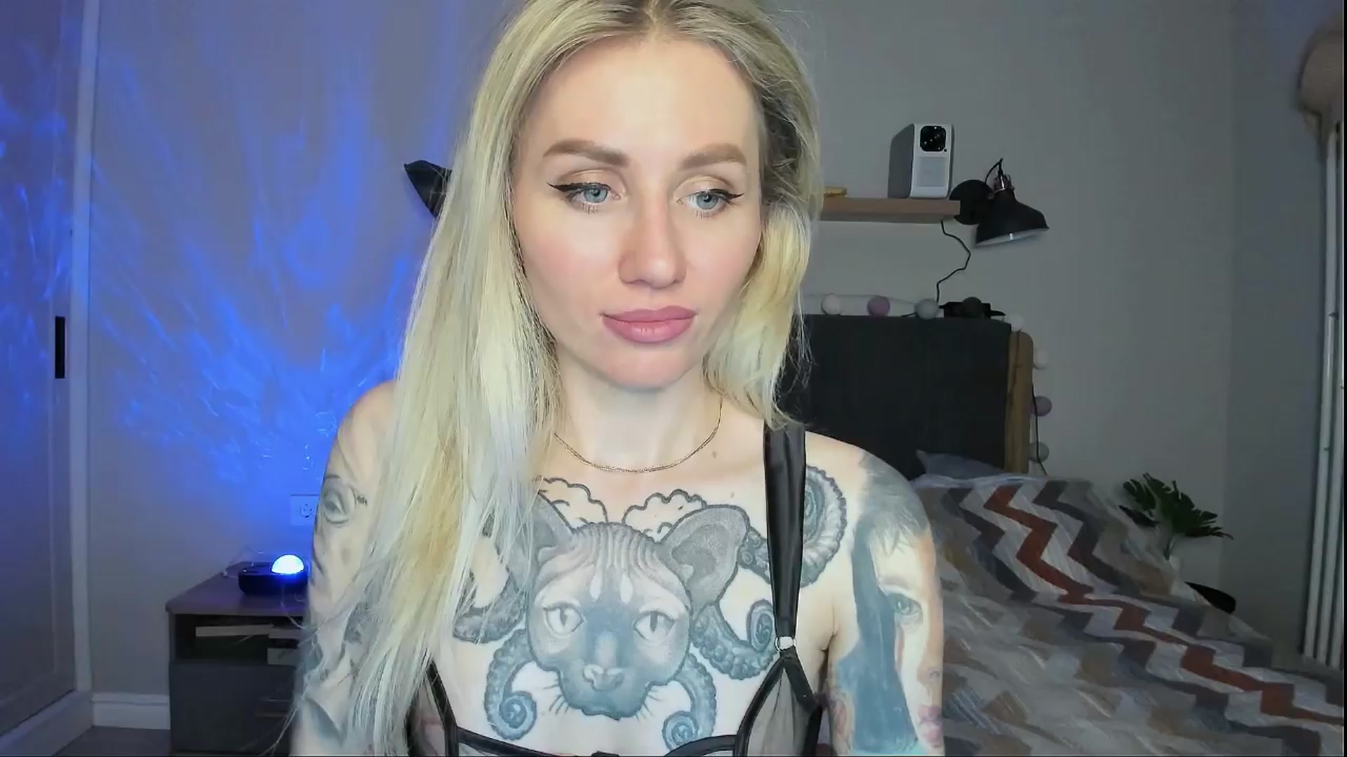 Gallery image thumbnail from Alexa_Smithhh's myfreecams stream on, 04/15/2024, 19:05 image 12 of 20