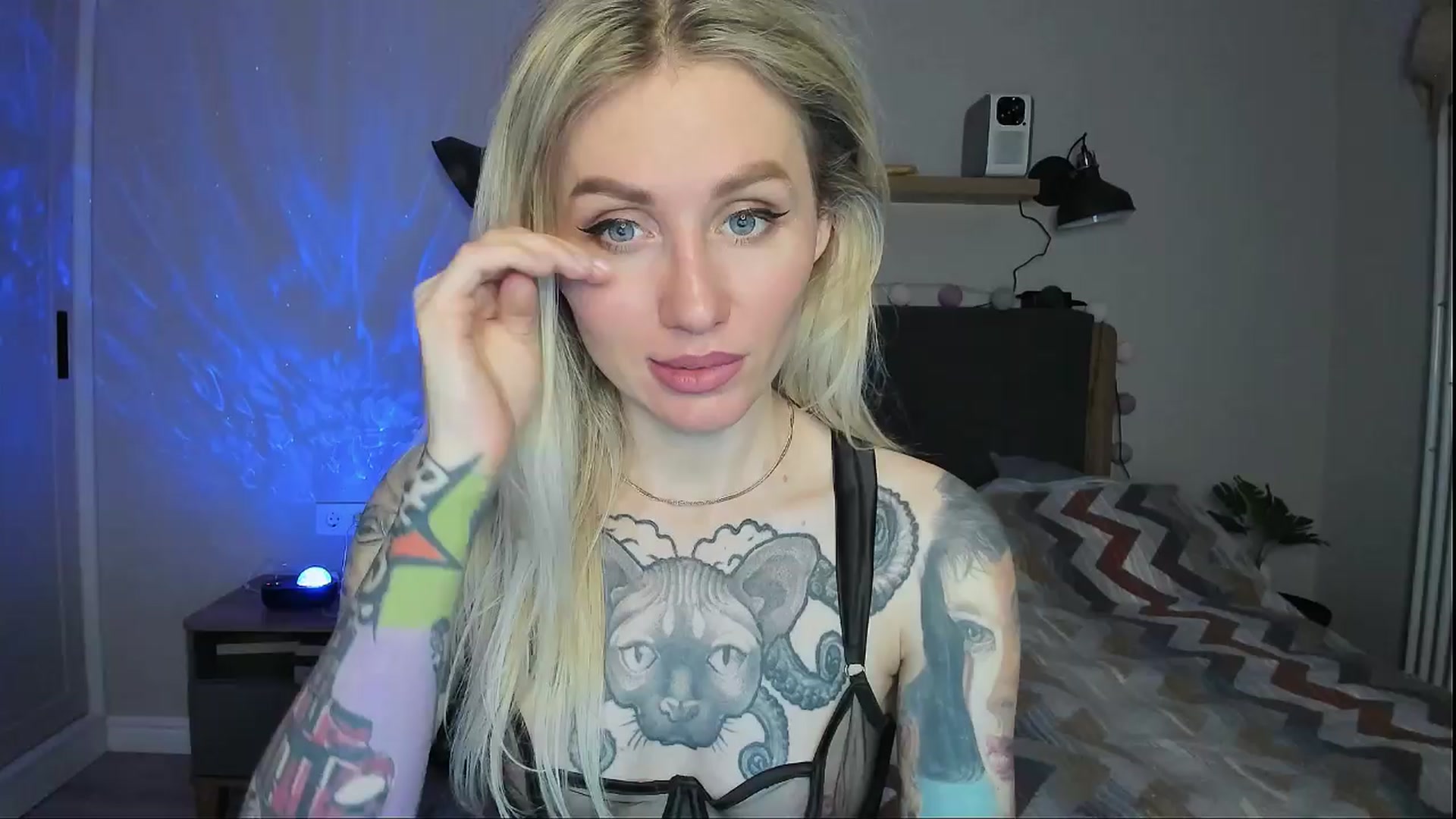 Gallery image thumbnail from Alexa_Smithhh's myfreecams stream on, 04/15/2024, 19:05 image 11 of 20