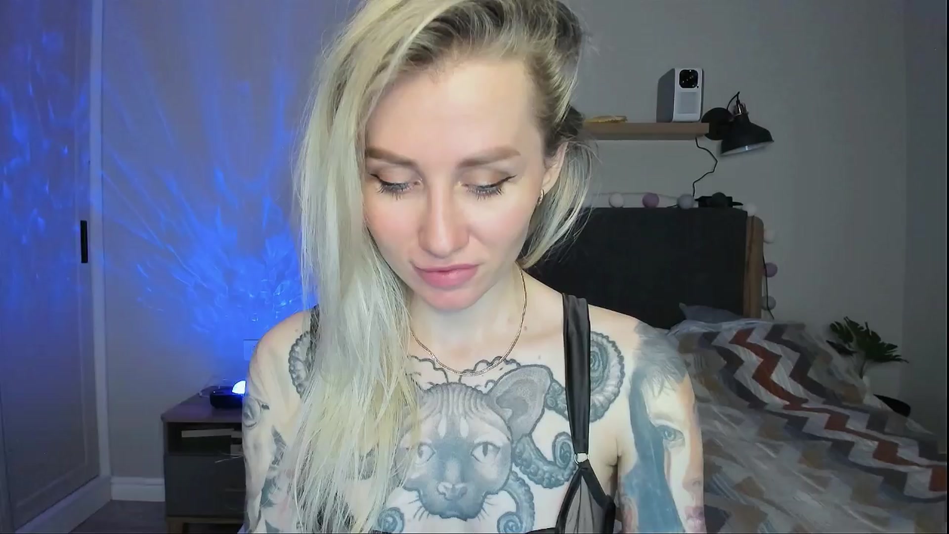 Gallery image thumbnail from Alexa_Smithhh's myfreecams stream on, 04/15/2024, 20:57 image 6 of 20