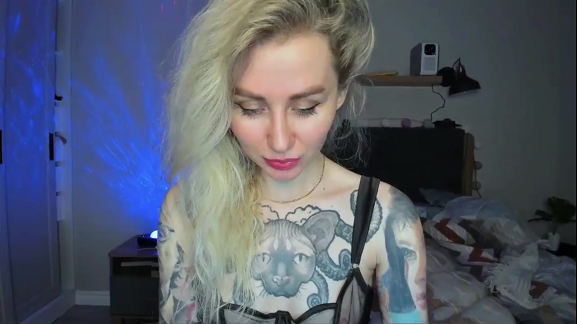 Gallery image thumbnail from Alexa_Smithhh's myfreecams stream on, 04/19/2024, 21:16 image 13 of 20