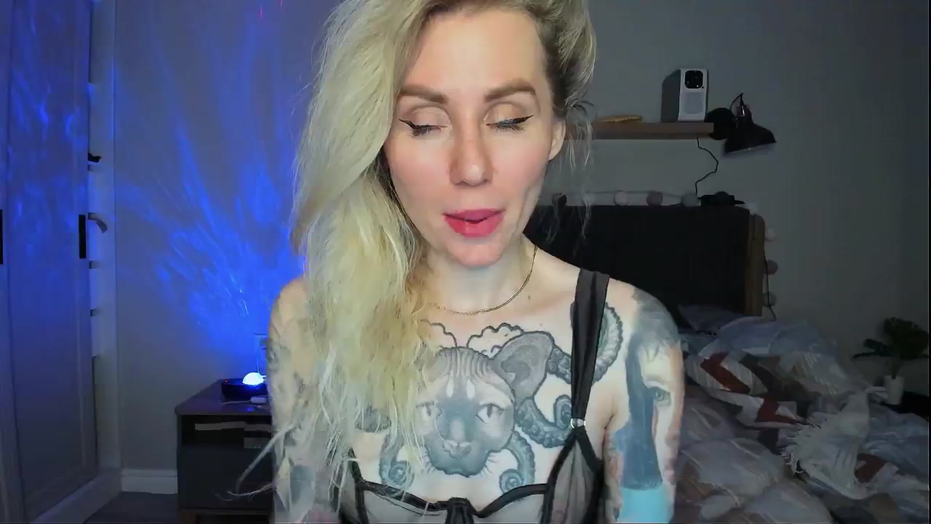 Gallery image thumbnail from Alexa_Smithhh's myfreecams stream on, 04/19/2024, 21:16 image 12 of 20