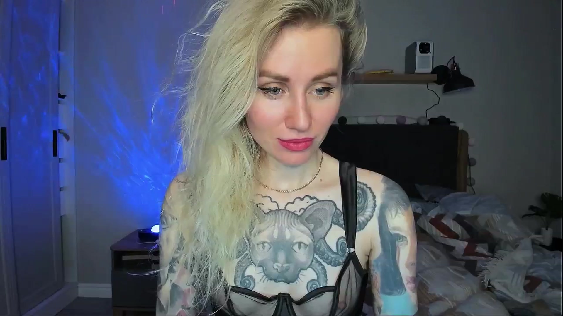 Gallery image thumbnail from Alexa_Smithhh's myfreecams stream on, 04/19/2024, 21:16 image 9 of 20