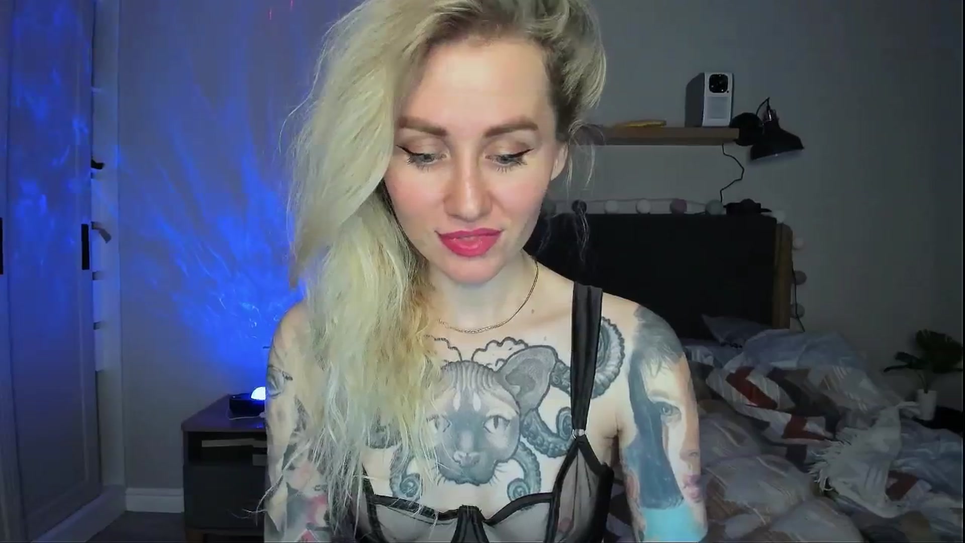Gallery image thumbnail from Alexa_Smithhh's myfreecams stream on, 04/19/2024, 21:16 image 11 of 20