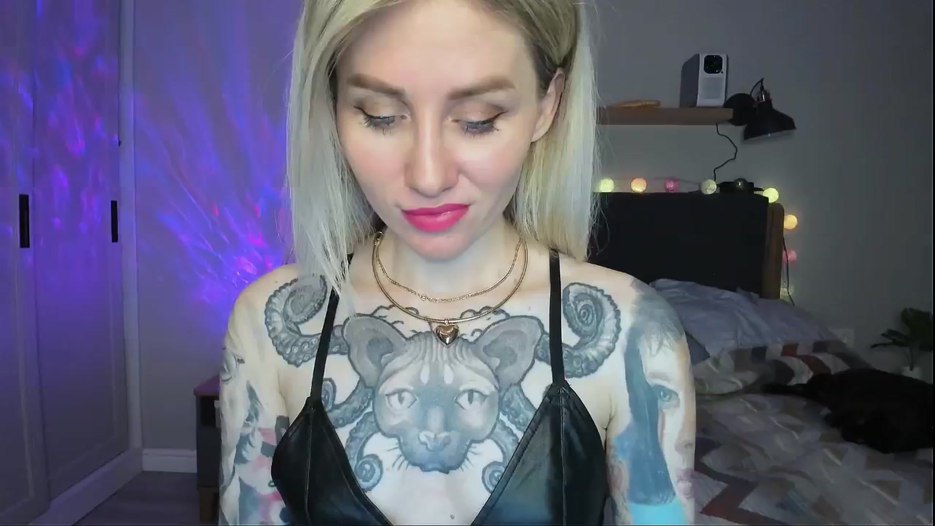 Gallery image thumbnail from Alexa_Smithhh's myfreecams stream on, 04/21/2024, 19:34 image 3 of 20