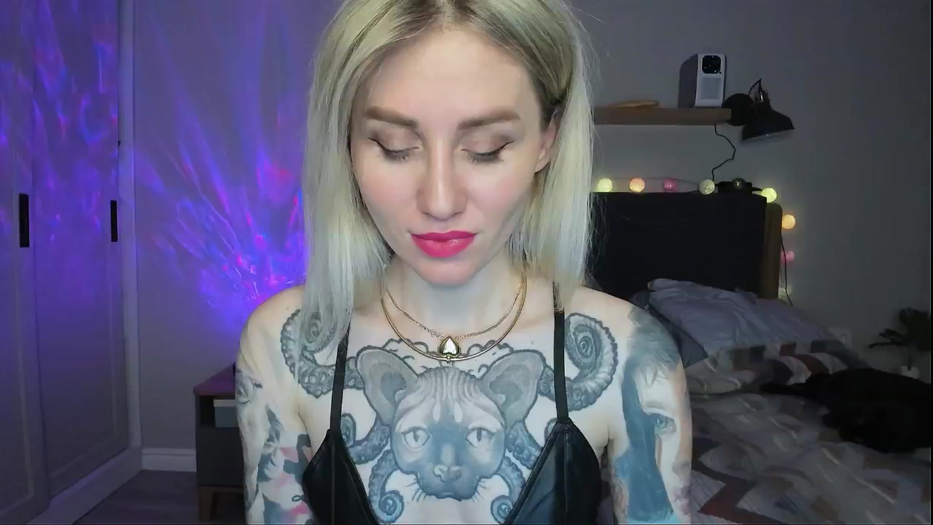 Gallery image thumbnail from Alexa_Smithhh's myfreecams stream on, 04/21/2024, 19:34 image 5 of 20
