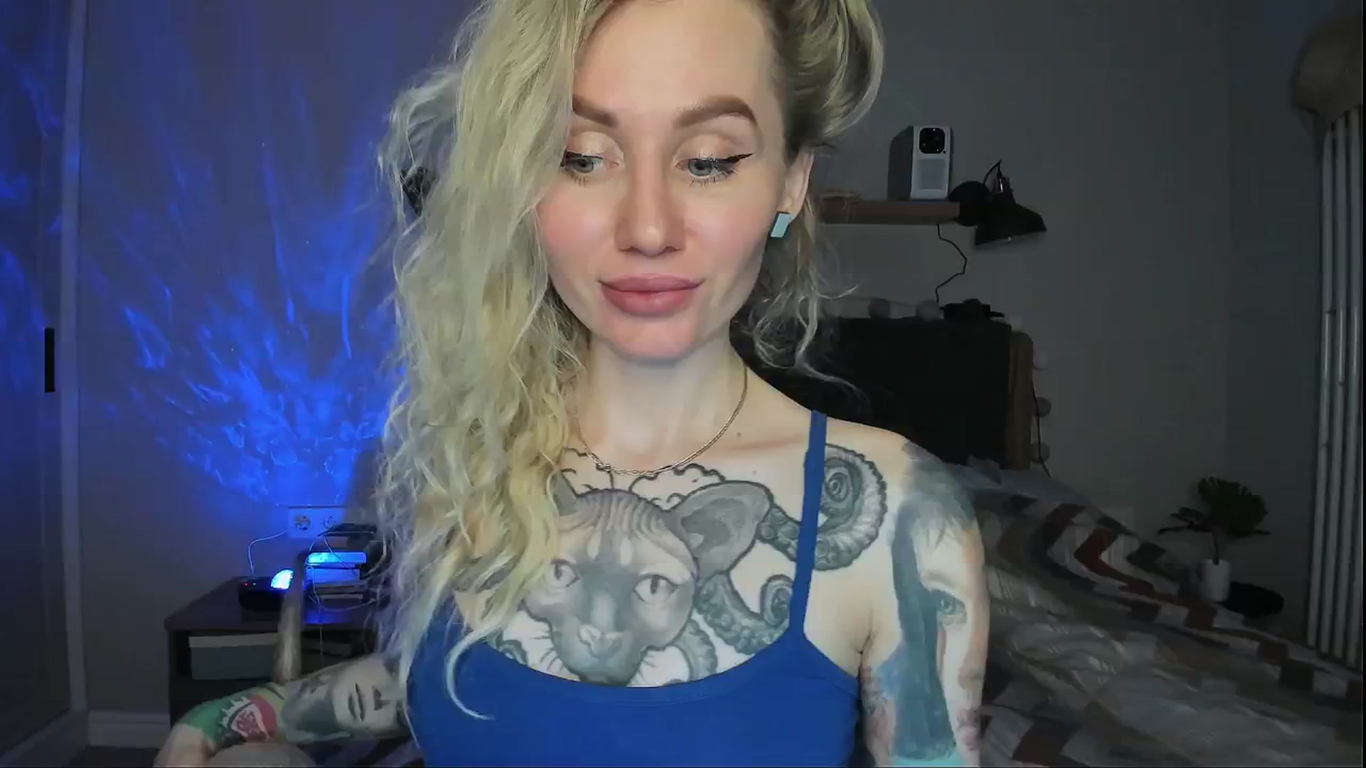 Gallery image thumbnail from Alexa_Smithhh's myfreecams stream on, 04/26/2024, 18:37 image 8 of 20