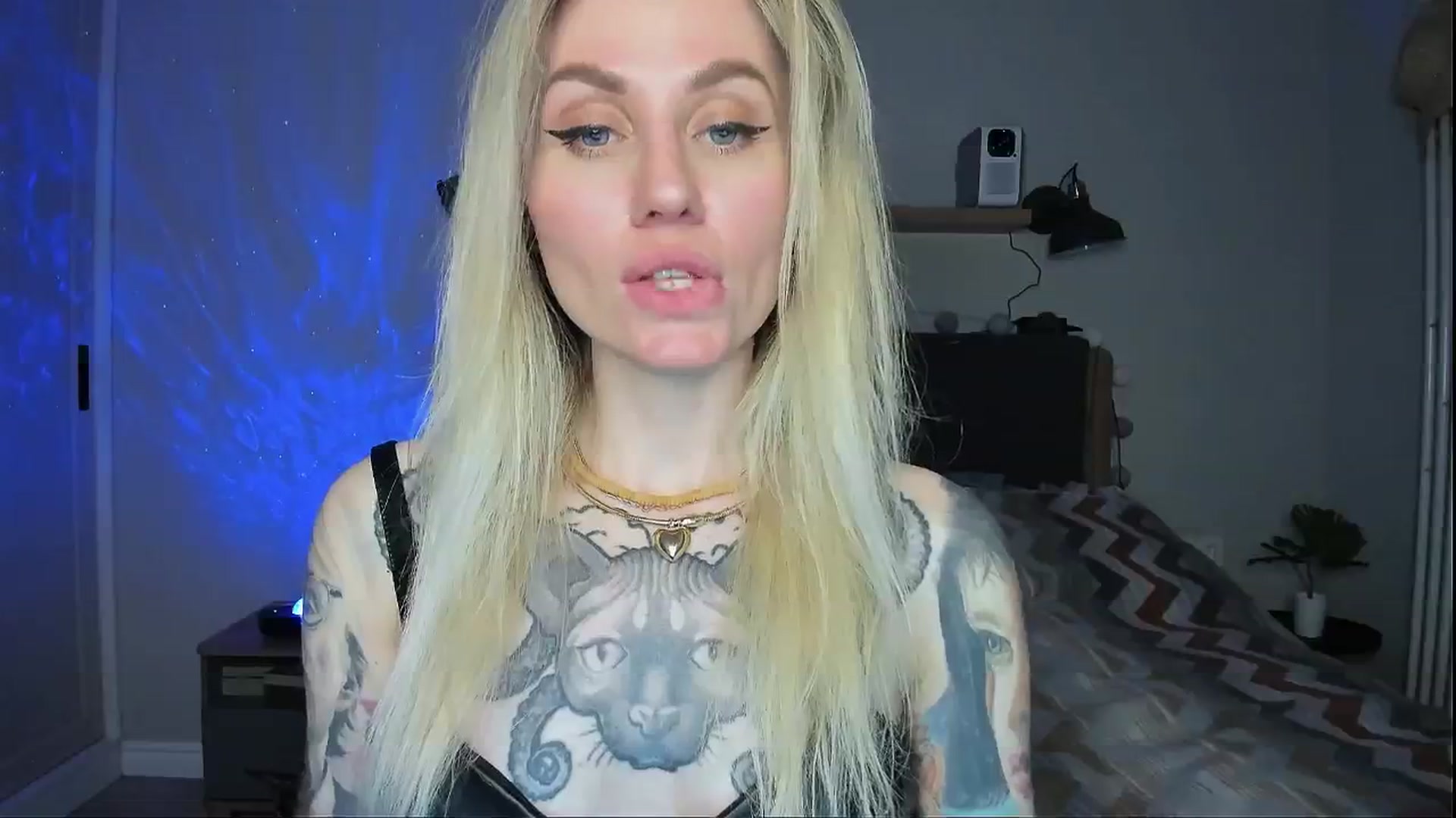 Gallery image thumbnail from Alexa_Smithhh's myfreecams stream on, 04/27/2024, 20:41 image 14 of 20