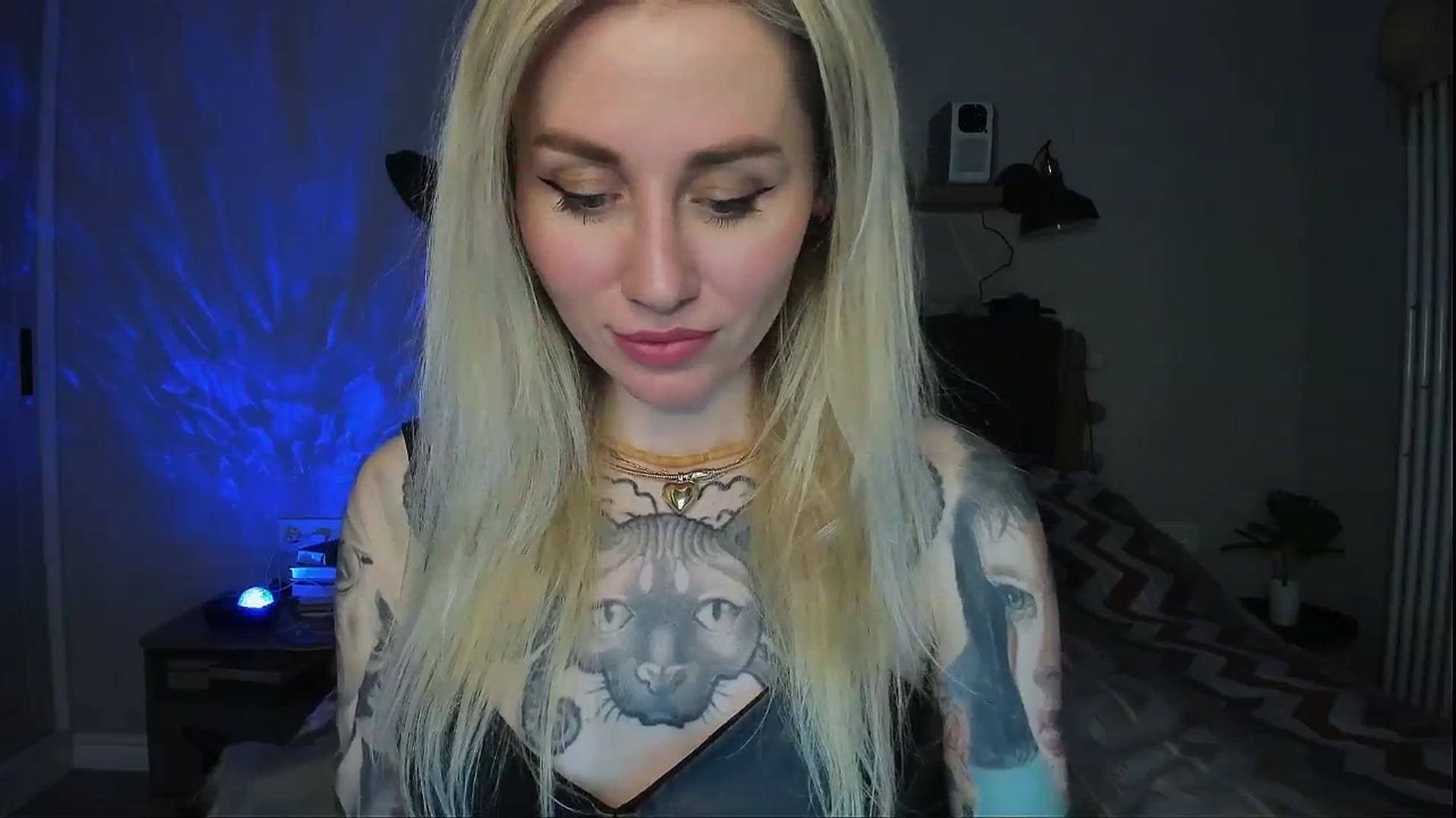 Gallery image thumbnail from Alexa_Smithhh's myfreecams stream on, 04/27/2024, 20:41 image 6 of 20