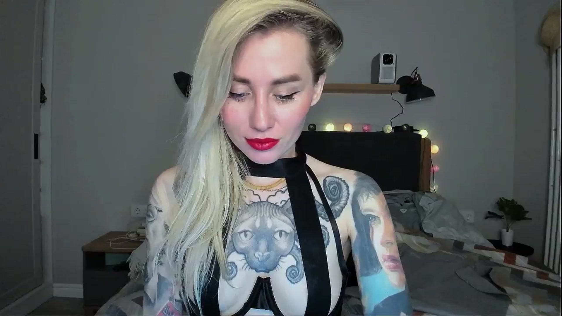 Gallery image thumbnail from Alexa_Smithhh's myfreecams stream on, 05/02/2024, 18:33 image 16 of 20