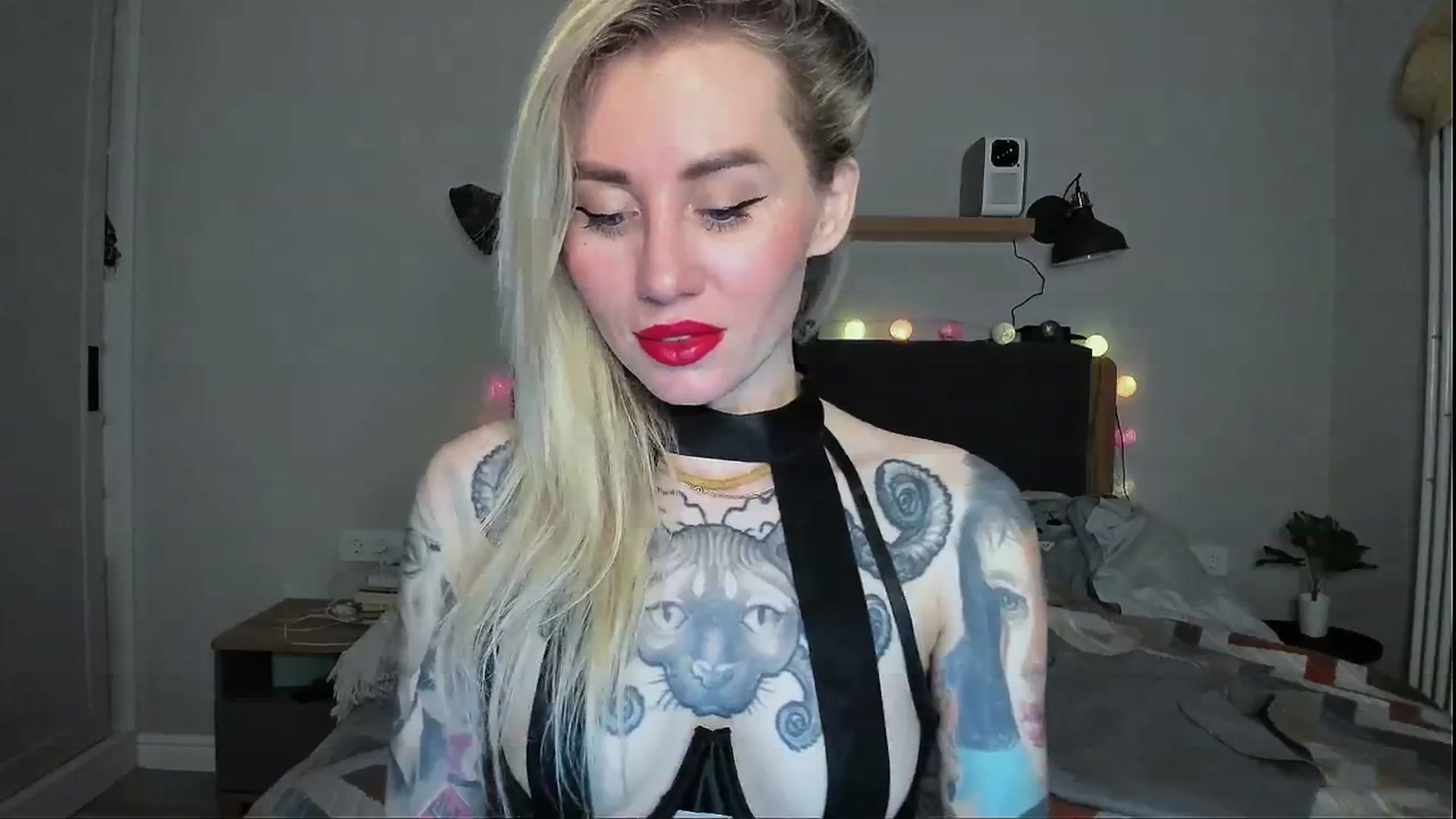 Gallery image thumbnail from Alexa_Smithhh's myfreecams stream on, 05/02/2024, 18:33 image 12 of 20