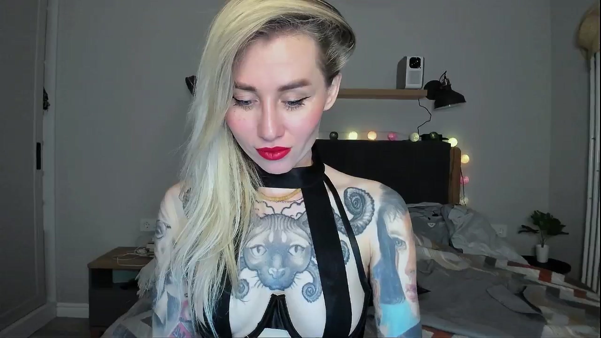 Gallery image thumbnail from Alexa_Smithhh's myfreecams stream on, 05/02/2024, 18:33 image 15 of 20