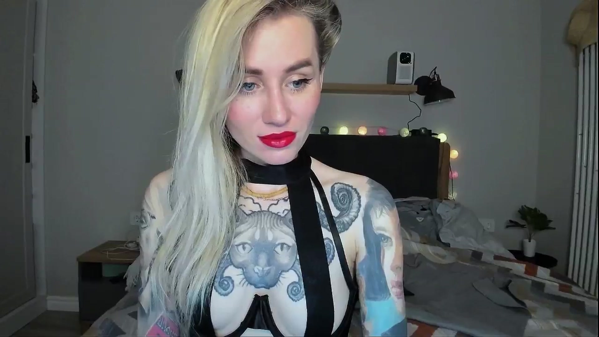 Gallery image thumbnail from Alexa_Smithhh's myfreecams stream on, 05/02/2024, 18:33 image 7 of 20