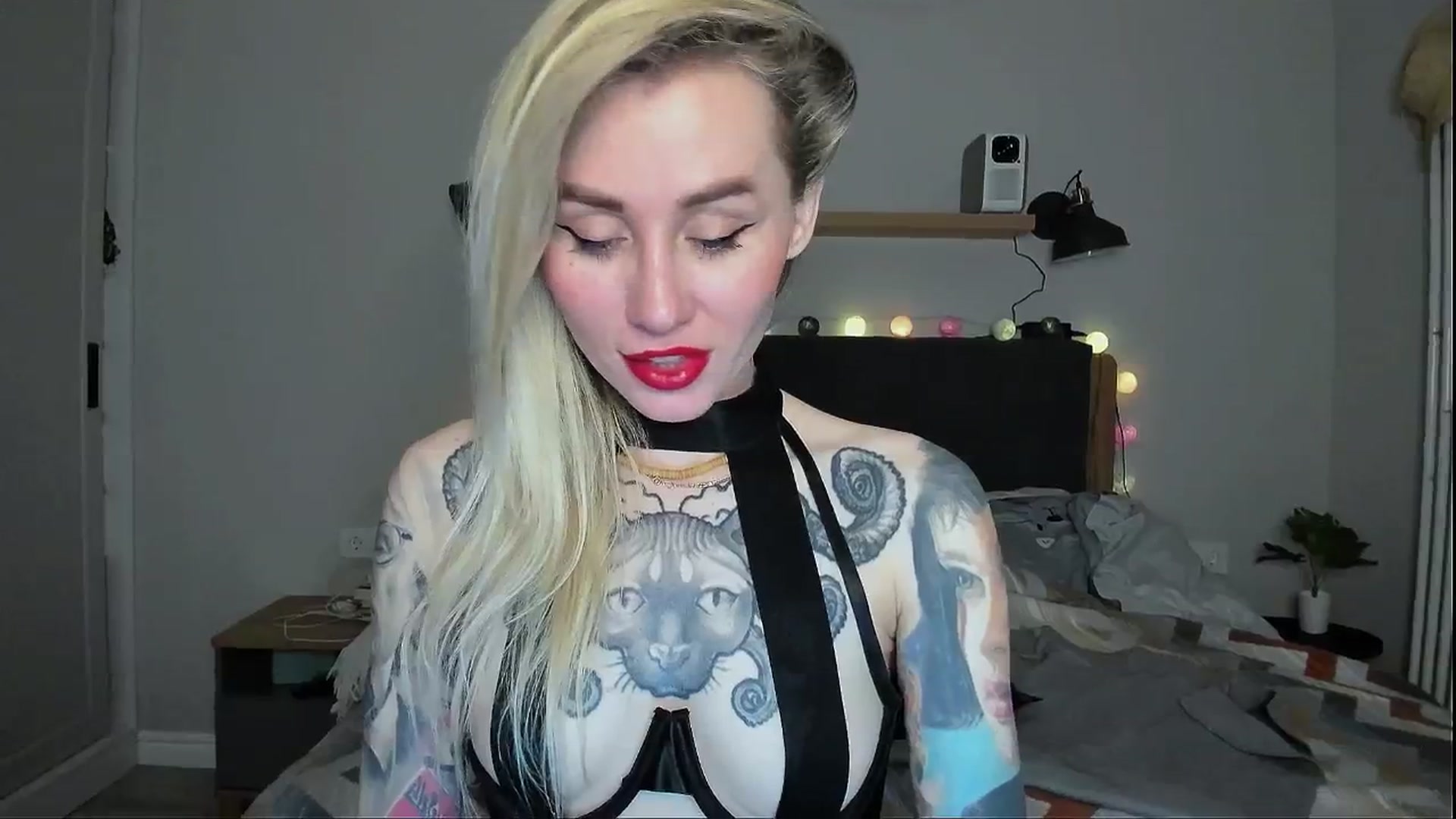 Gallery image thumbnail from Alexa_Smithhh's myfreecams stream on, 05/02/2024, 18:33 image 11 of 20