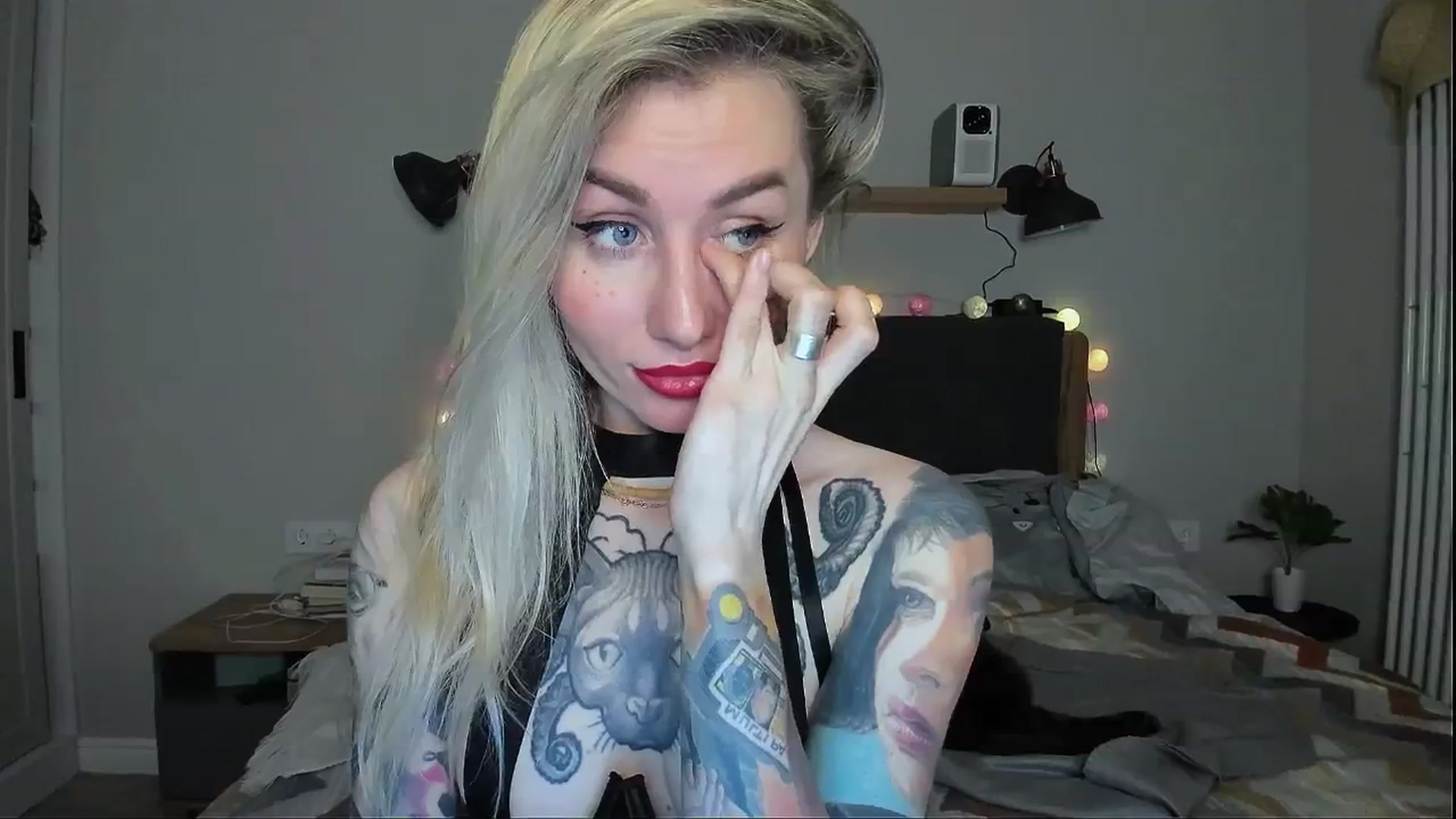 Gallery image thumbnail from Alexa_Smithhh's myfreecams stream on, 05/02/2024, 21:29 image 12 of 20