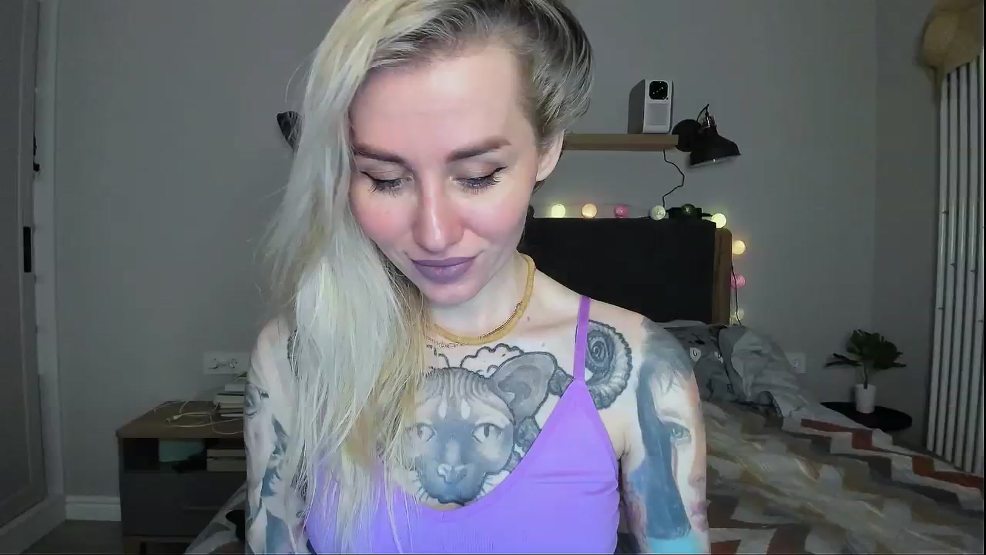 Gallery image thumbnail from Alexa_Smithhh's myfreecams stream on, 05/03/2024, 19:55 image 14 of 20