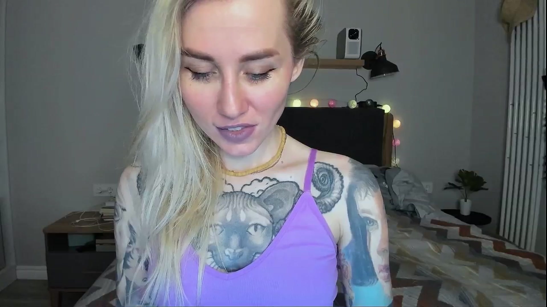 Gallery image thumbnail from Alexa_Smithhh's myfreecams stream on, 05/03/2024, 20:16 image 5 of 20