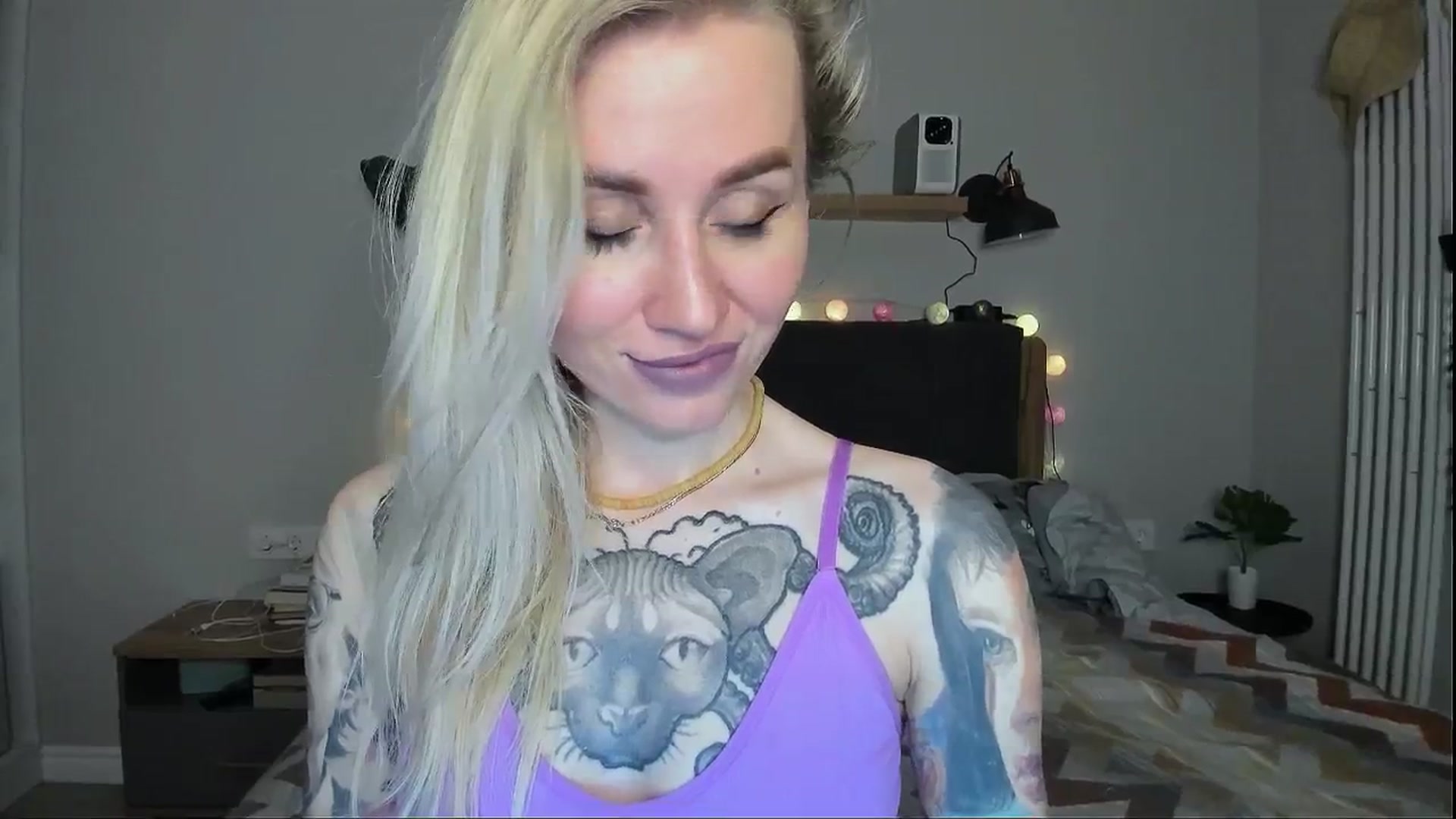 Gallery image thumbnail from Alexa_Smithhh's myfreecams stream on, 05/03/2024, 20:16 image 18 of 20