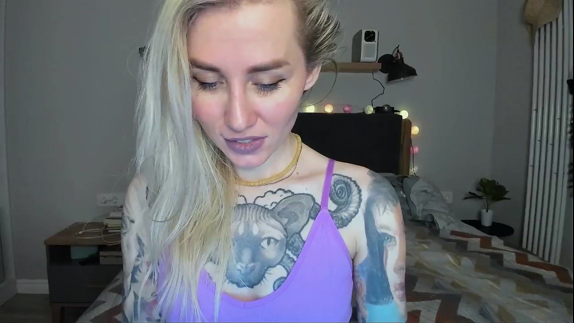Gallery image thumbnail from Alexa_Smithhh's myfreecams stream on, 05/03/2024, 20:16 image 11 of 20