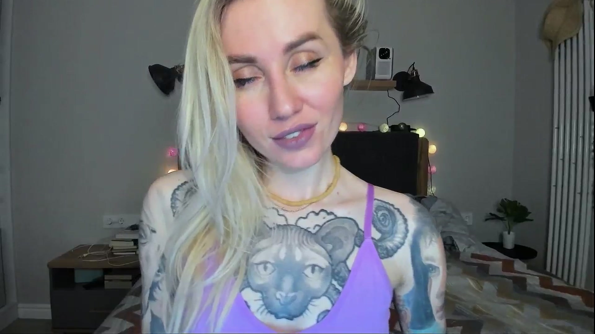 Gallery image thumbnail from Alexa_Smithhh's myfreecams stream on, 05/03/2024, 20:16 image 20 of 20