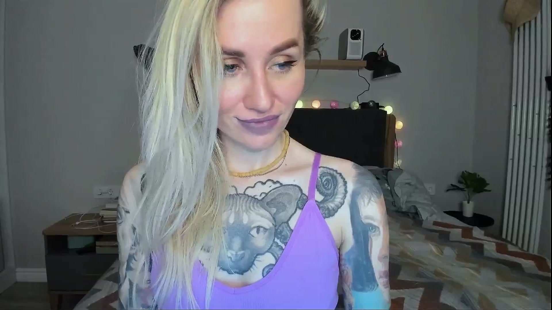 Gallery image thumbnail from Alexa_Smithhh's myfreecams stream on, 05/03/2024, 20:16 image 10 of 20
