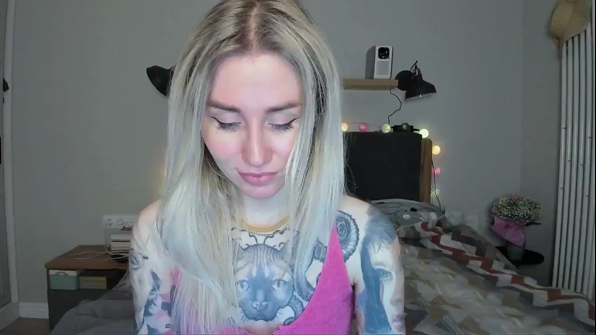 Gallery image thumbnail from Alexa_Smithhh's myfreecams stream on, 05/05/2024, 20:29 image 19 of 20