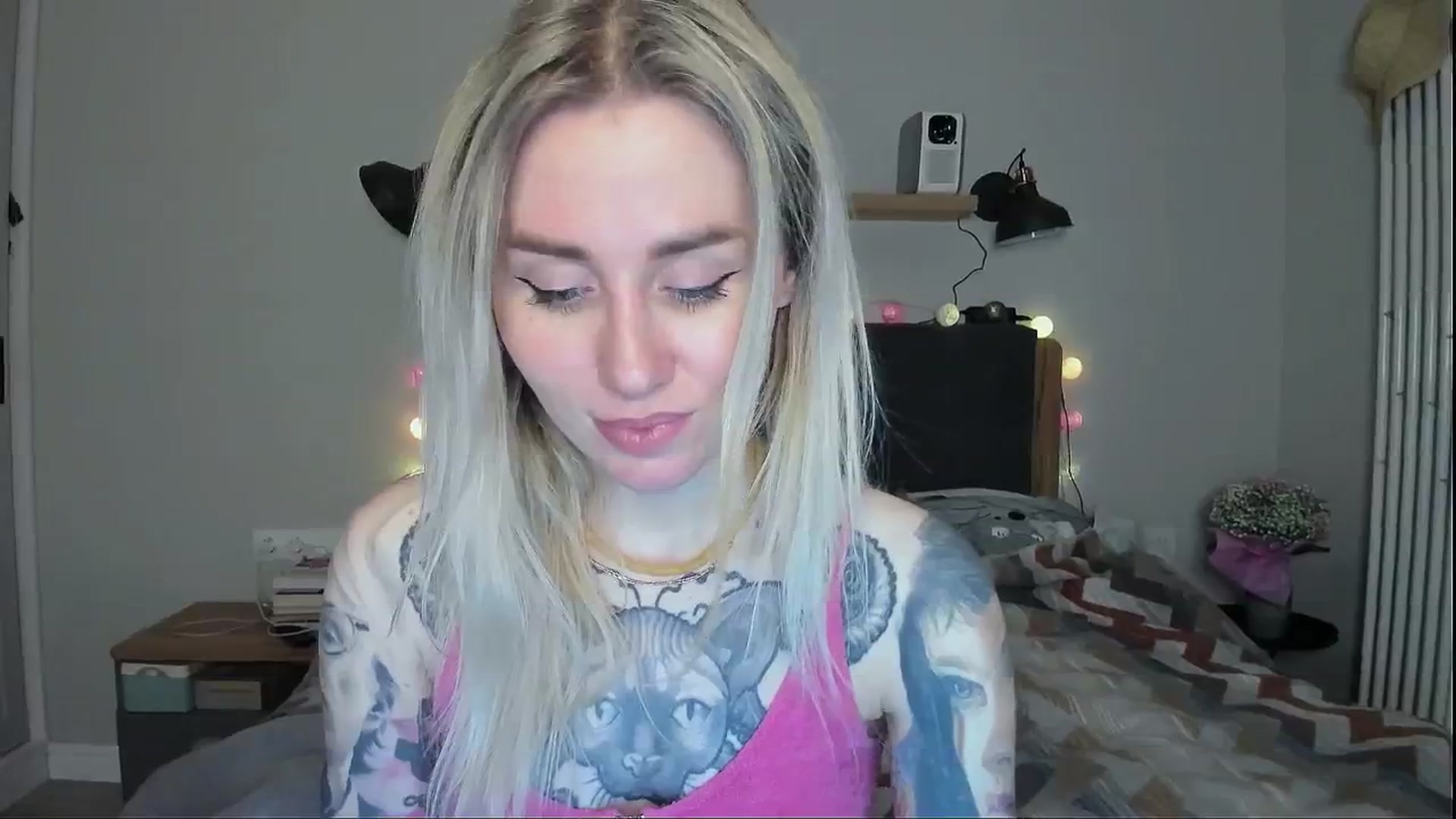 Gallery image thumbnail from Alexa_Smithhh's myfreecams stream on, 05/05/2024, 20:29 image 13 of 20