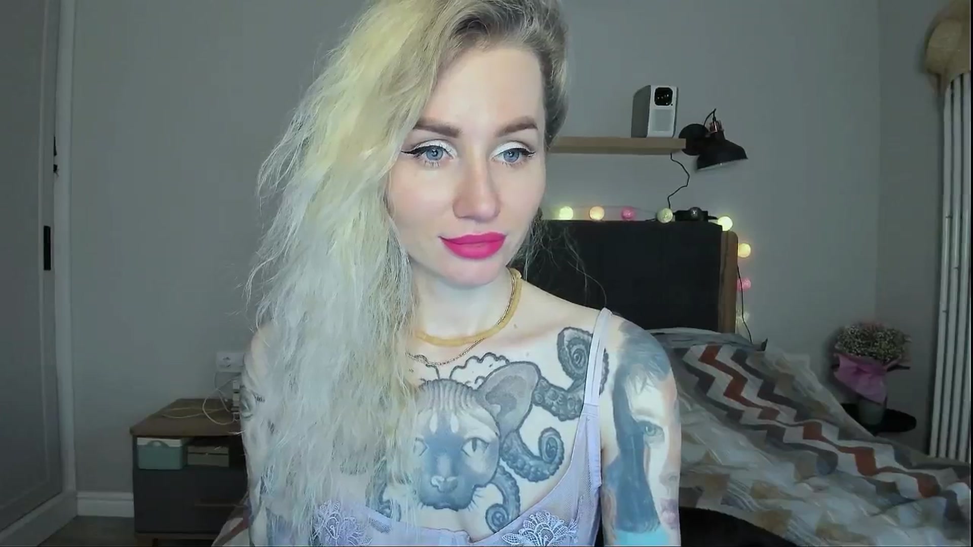 Gallery image thumbnail from Alexa_Smithhh's myfreecams stream on, 05/06/2024, 18:25 image 15 of 20