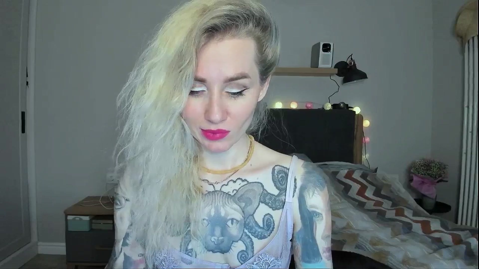 Gallery image thumbnail from Alexa_Smithhh's myfreecams stream on, 05/06/2024, 18:25 image 16 of 20