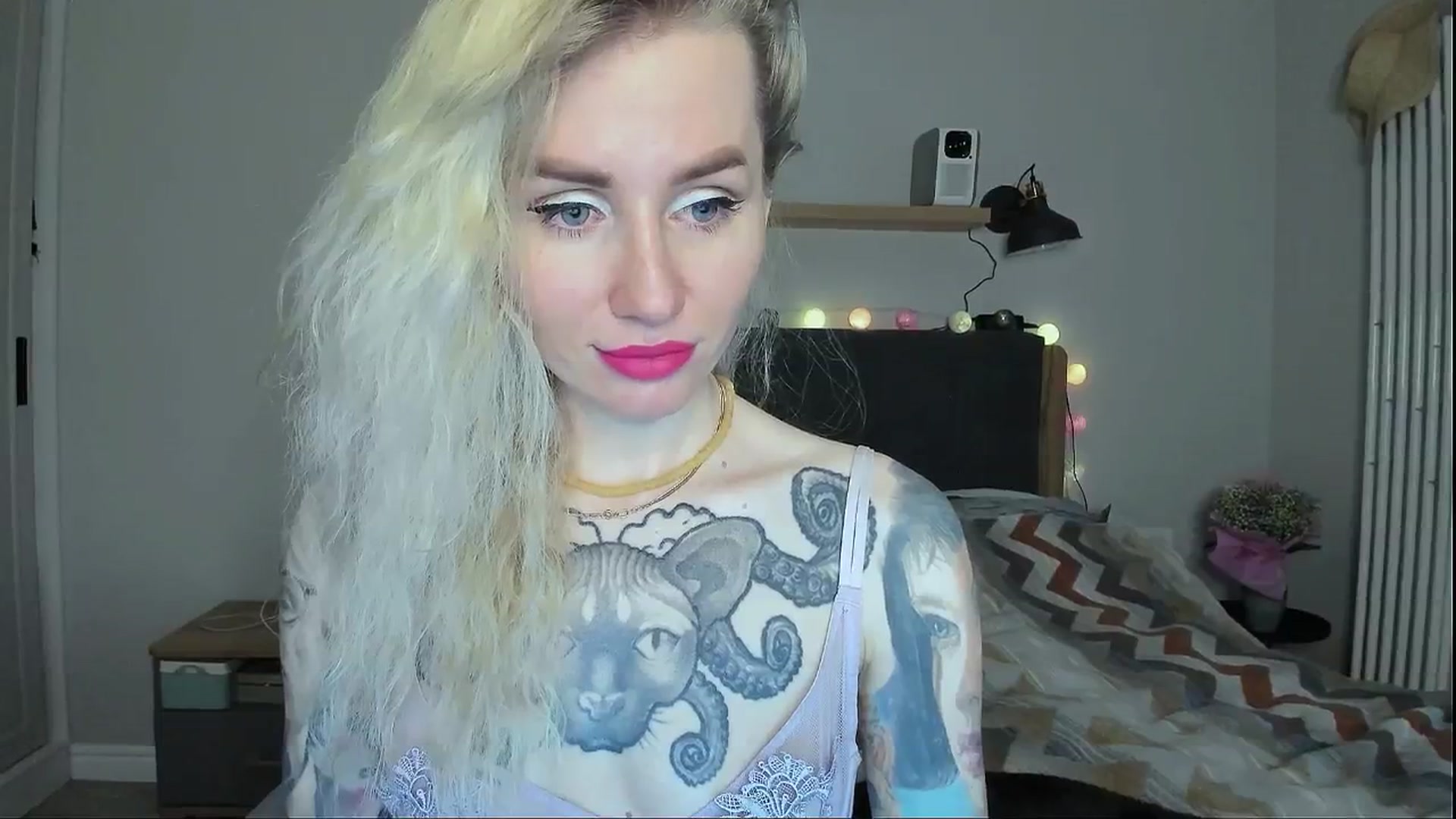 Gallery image thumbnail from Alexa_Smithhh's myfreecams stream on, 05/06/2024, 18:25 image 19 of 20