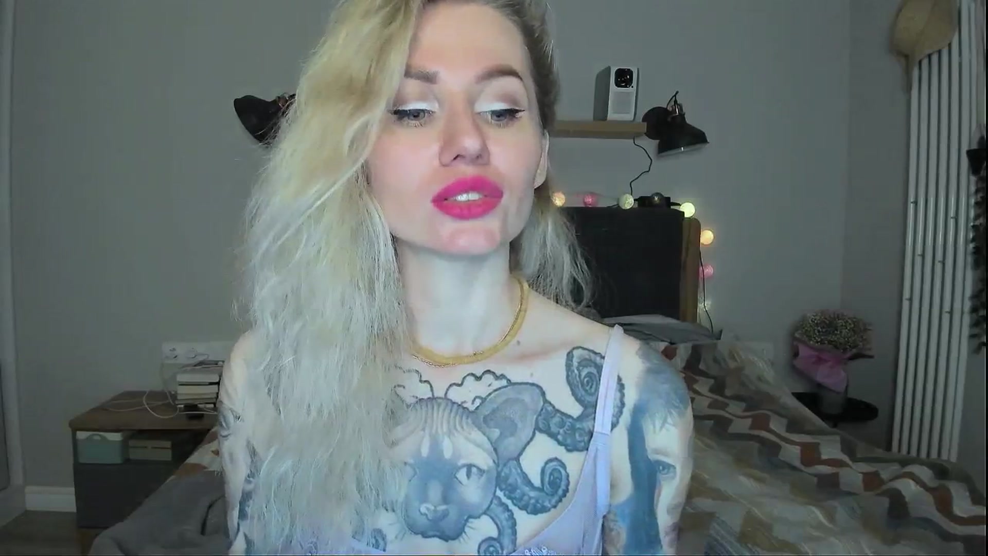 Gallery image thumbnail from Alexa_Smithhh's myfreecams stream on, 05/06/2024, 20:34 image 13 of 20