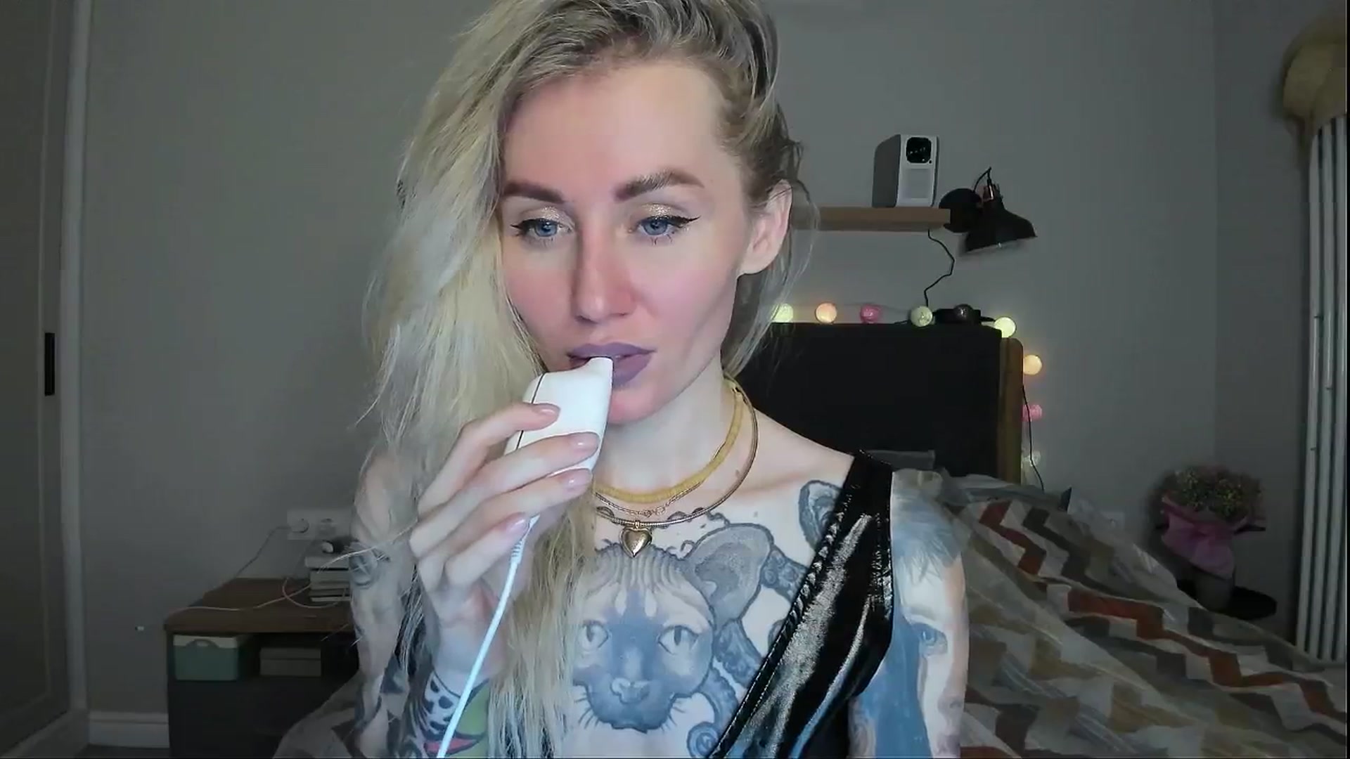 Gallery image thumbnail from Alexa_Smithhh's myfreecams stream on, 05/10/2024, 20:59 image 12 of 20