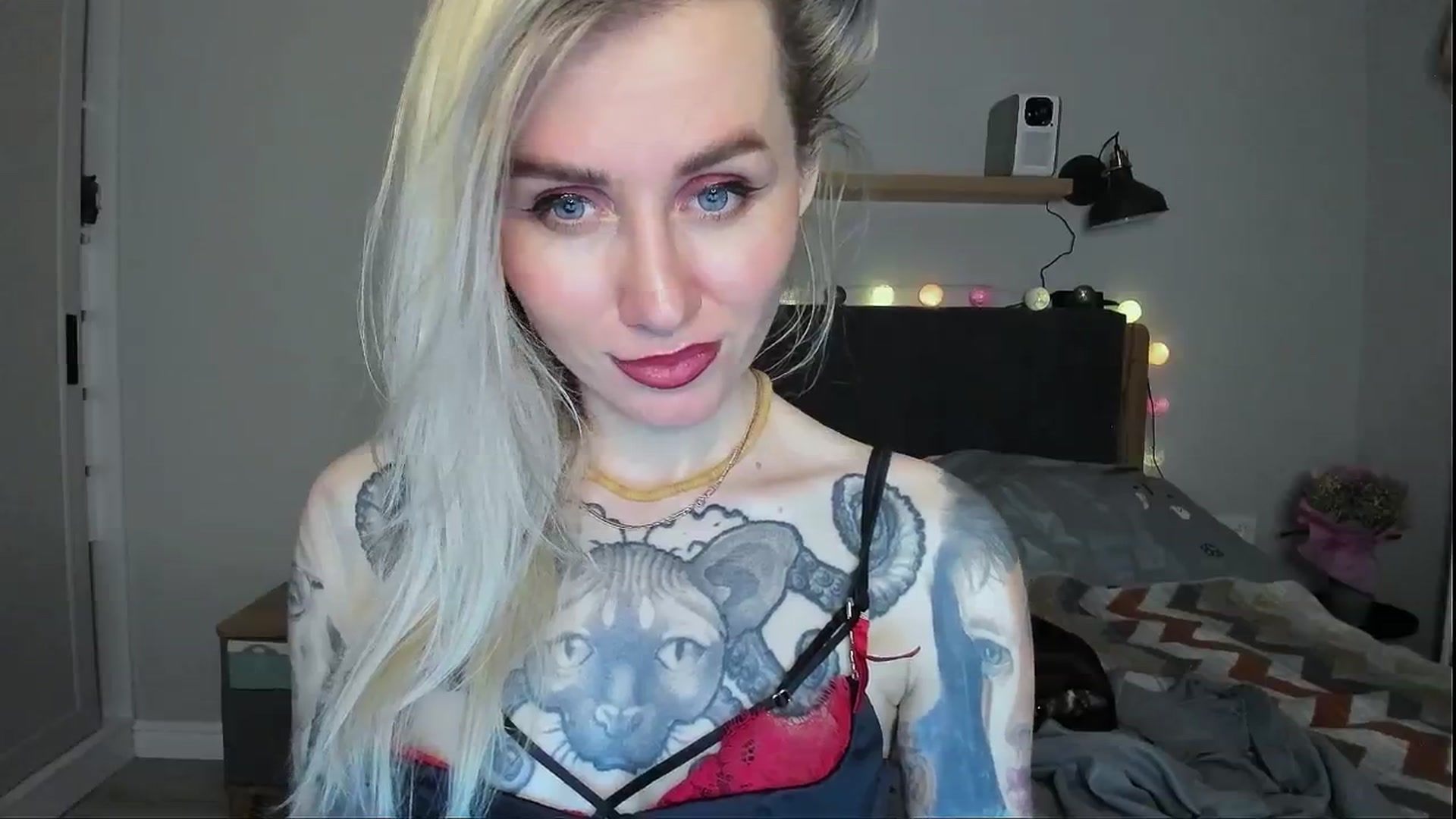 Gallery image thumbnail from Alexa_Smithhh's myfreecams stream on, 05/13/2024, 20:16 image 16 of 20