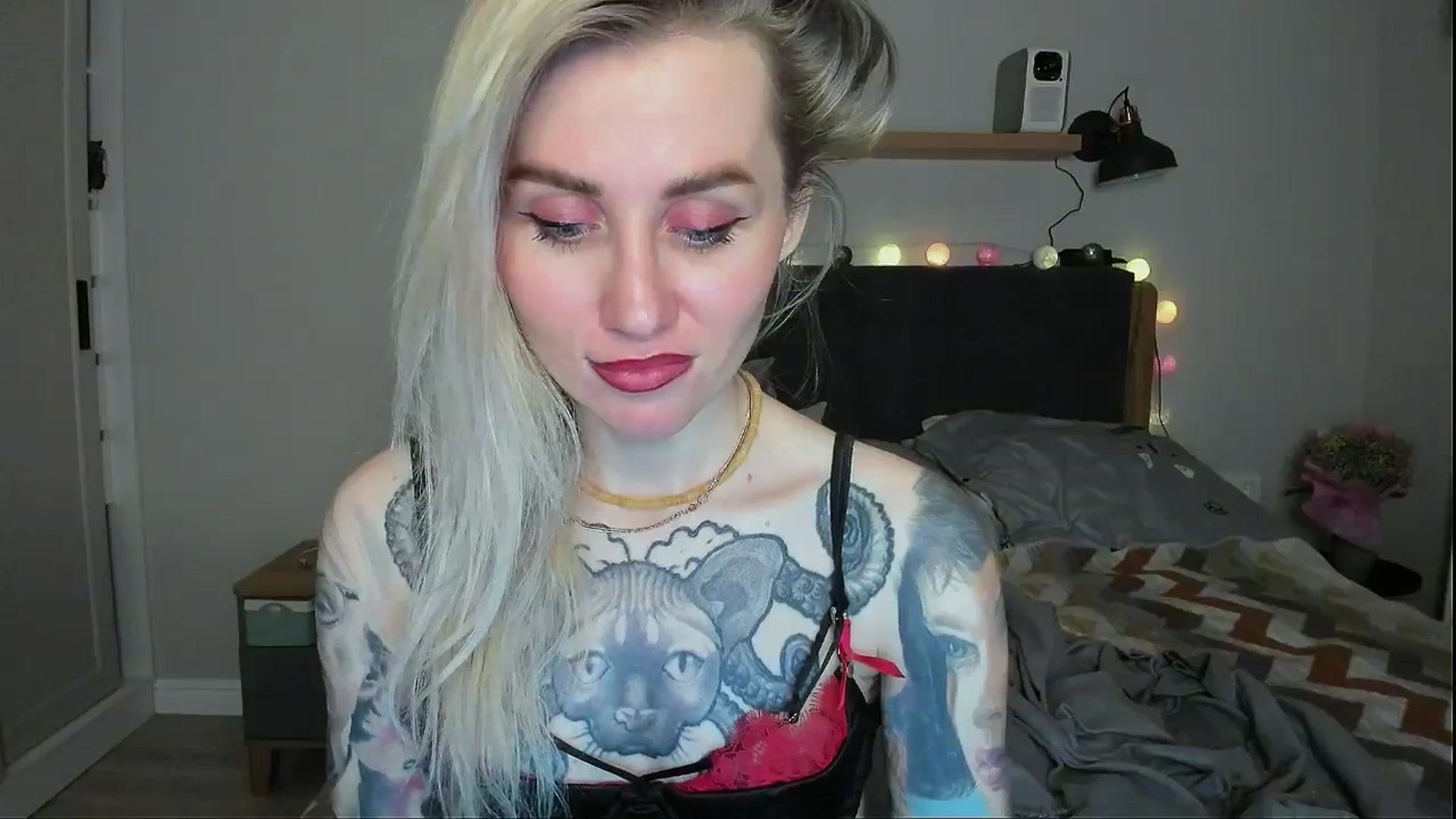 Gallery image thumbnail from Alexa_Smithhh's myfreecams stream on, 05/13/2024, 20:16 image 20 of 20
