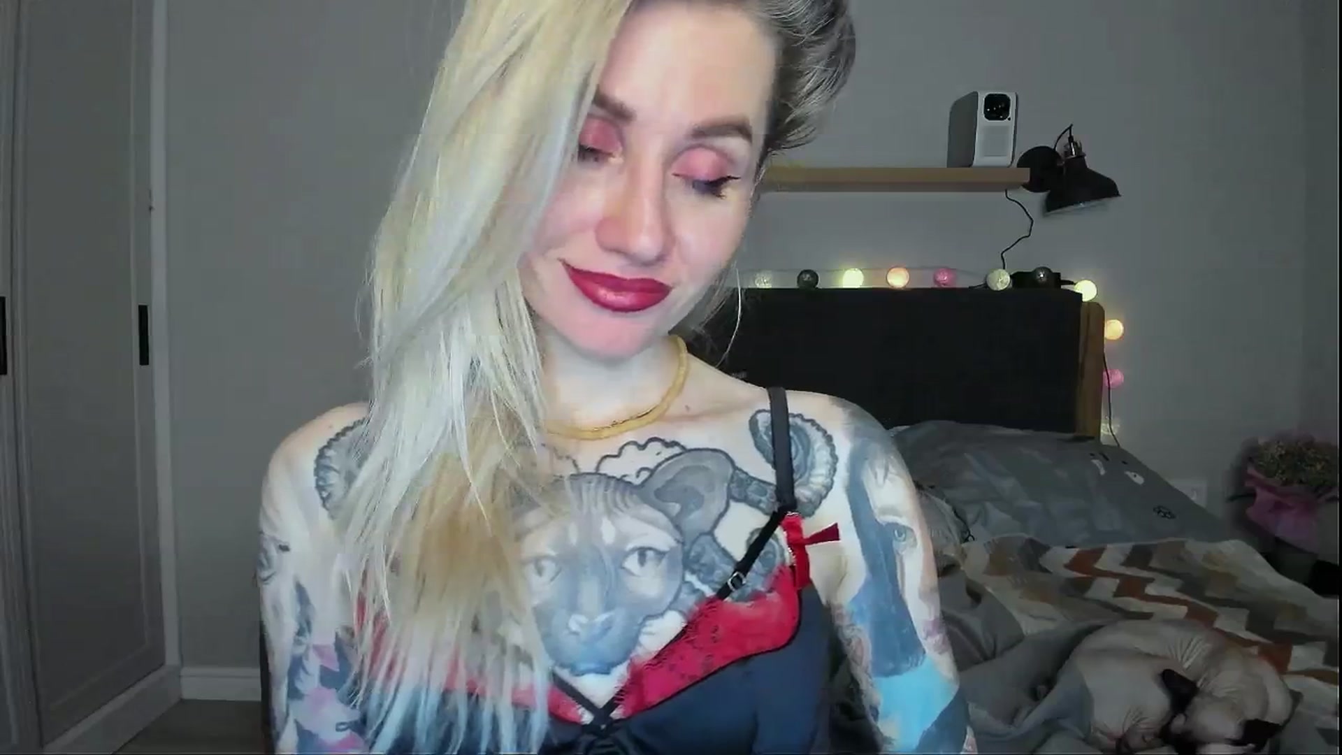 Gallery image thumbnail from Alexa_Smithhh's myfreecams stream on, 05/13/2024, 20:16 image 4 of 20