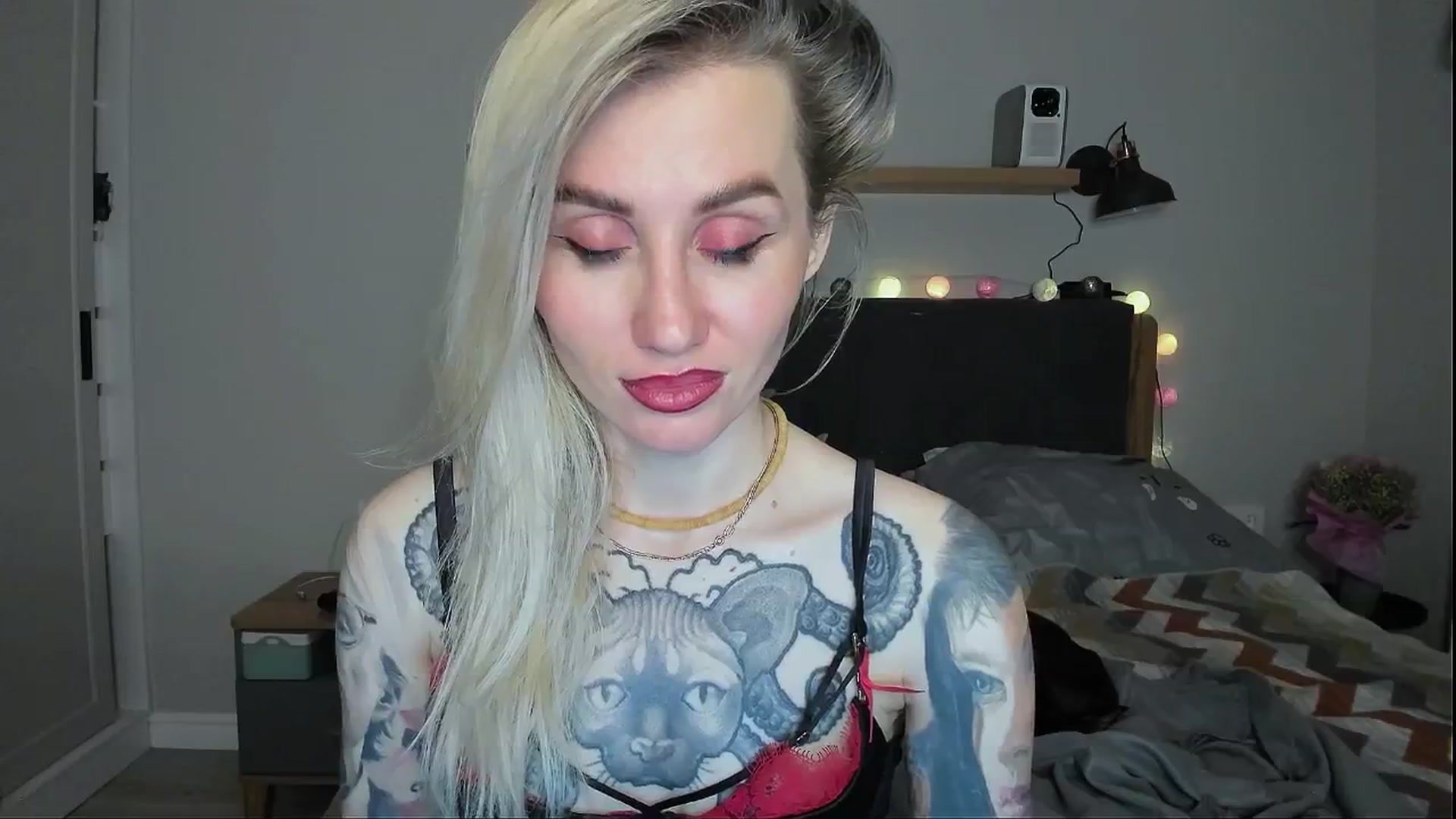 Gallery image thumbnail from Alexa_Smithhh's myfreecams stream on, 05/13/2024, 20:16 image 18 of 20