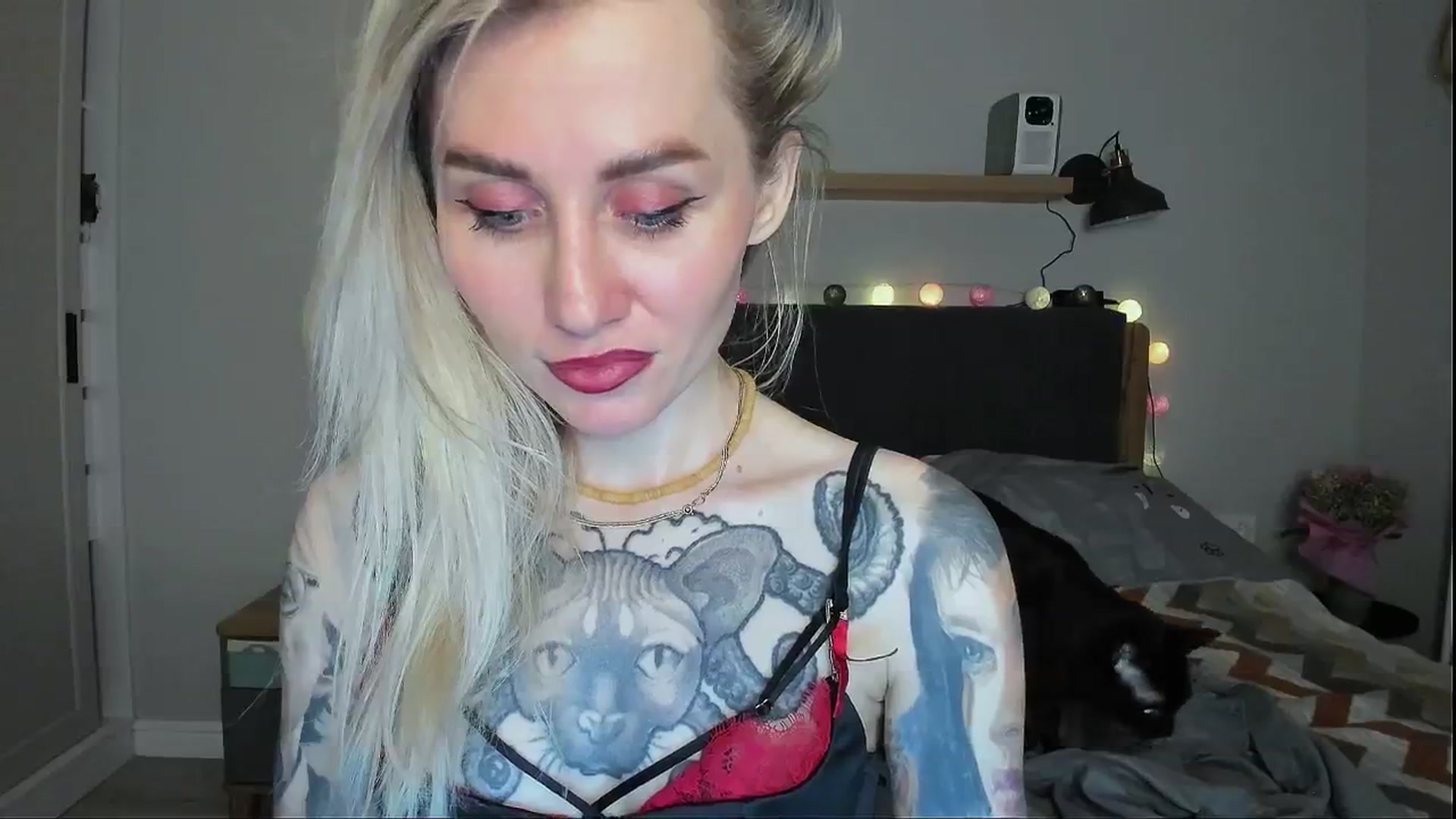 Gallery image thumbnail from Alexa_Smithhh's myfreecams stream on, 05/13/2024, 20:16 image 15 of 20