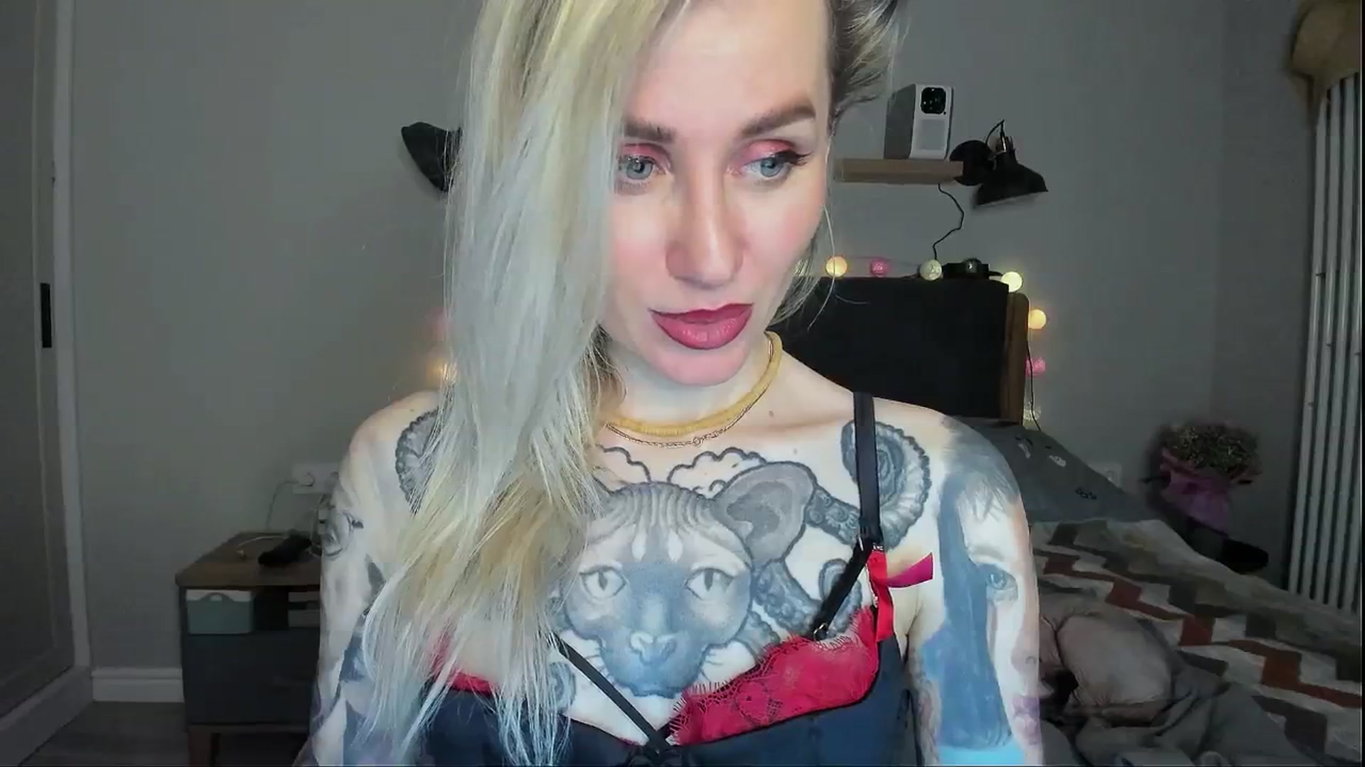 Gallery image thumbnail from Alexa_Smithhh's myfreecams stream on, 05/13/2024, 20:16 image 11 of 20