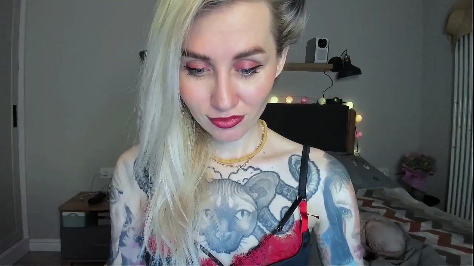 Gallery image thumbnail from Alexa_Smithhh's myfreecams stream on, 05/13/2024, 20:16 image 9 of 20