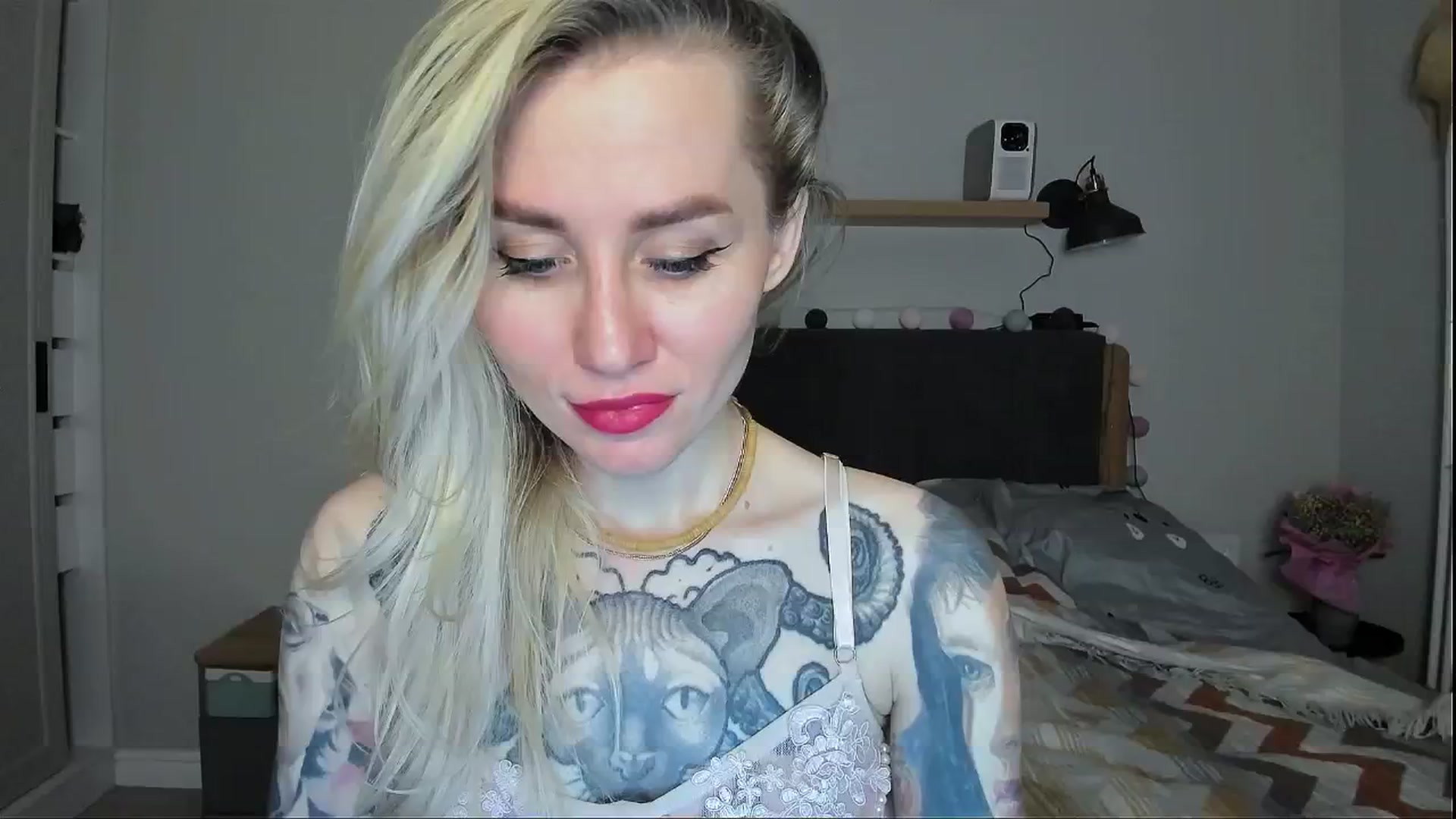 Gallery image thumbnail from Alexa_Smithhh's myfreecams stream on, 05/16/2024, 19:58 image 13 of 20