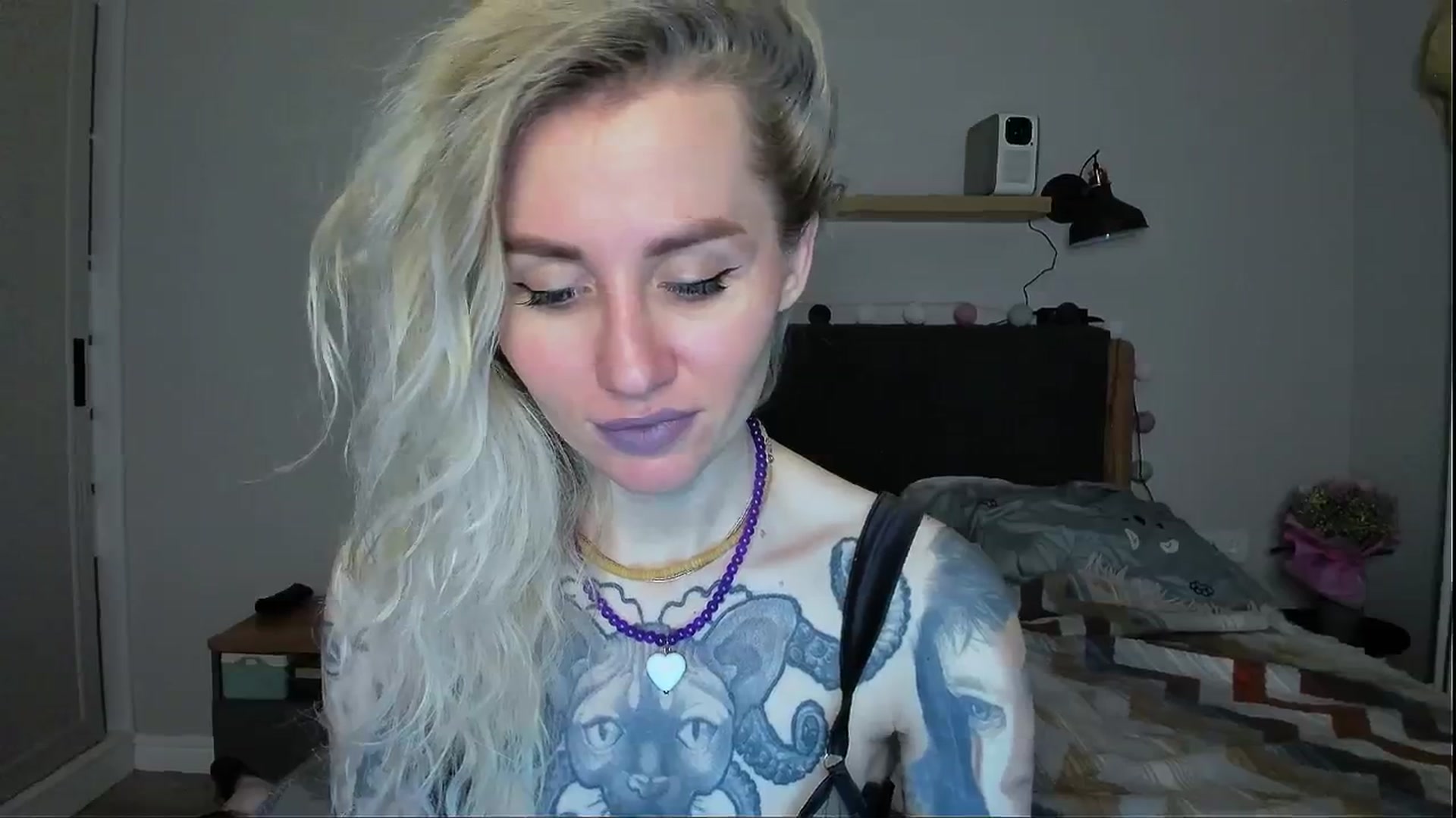 Gallery image thumbnail from Alexa_Smithhh's myfreecams stream on, 05/20/2024, 20:54 image 17 of 20