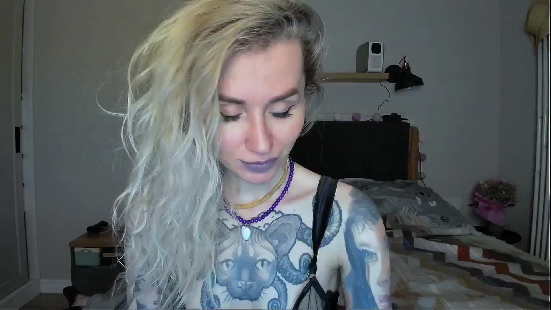 Gallery image thumbnail from Alexa_Smithhh's myfreecams stream on, 05/20/2024, 20:54 image 14 of 20