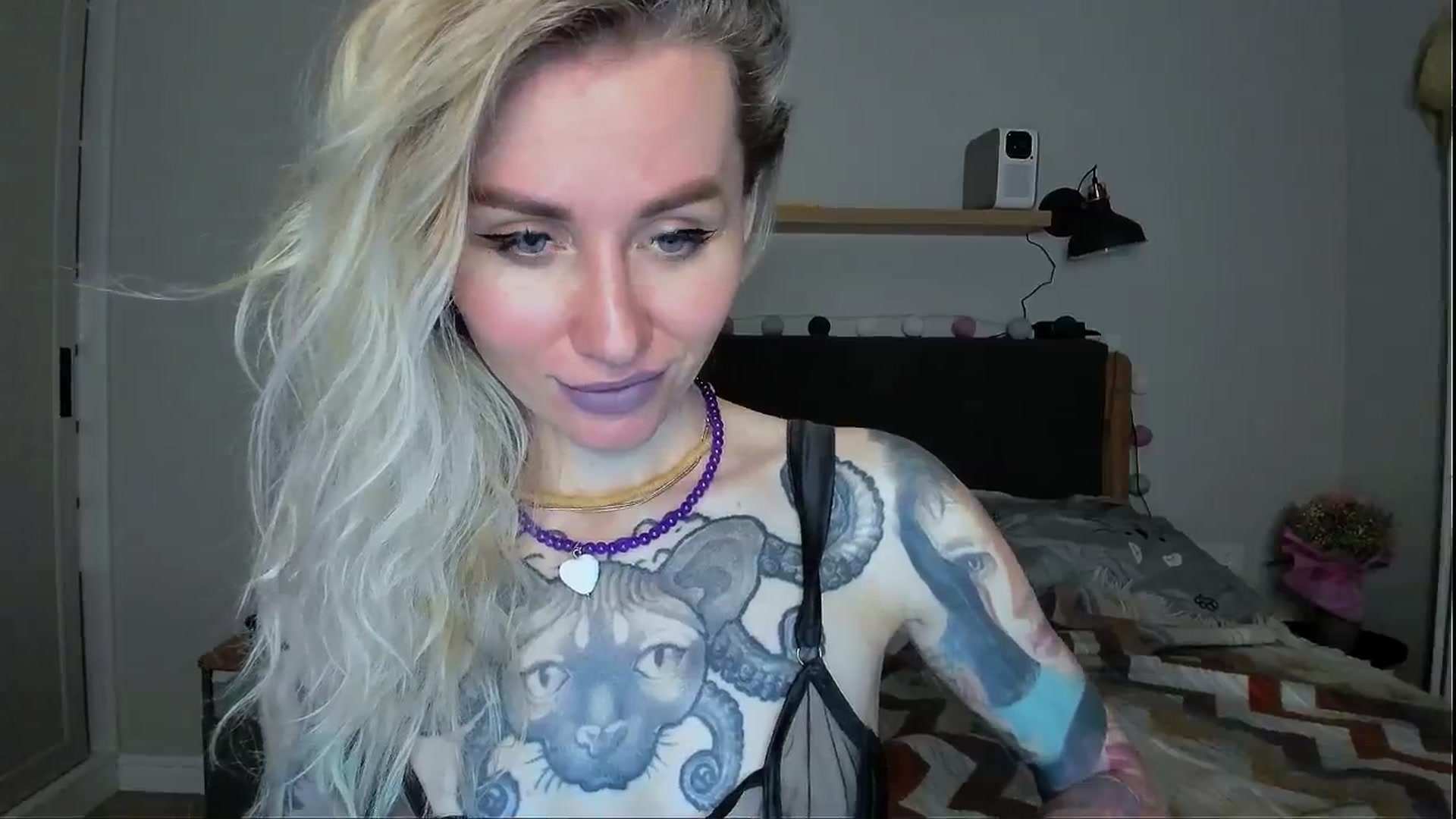 Gallery image thumbnail from Alexa_Smithhh's myfreecams stream on, 05/20/2024, 20:54 image 3 of 20