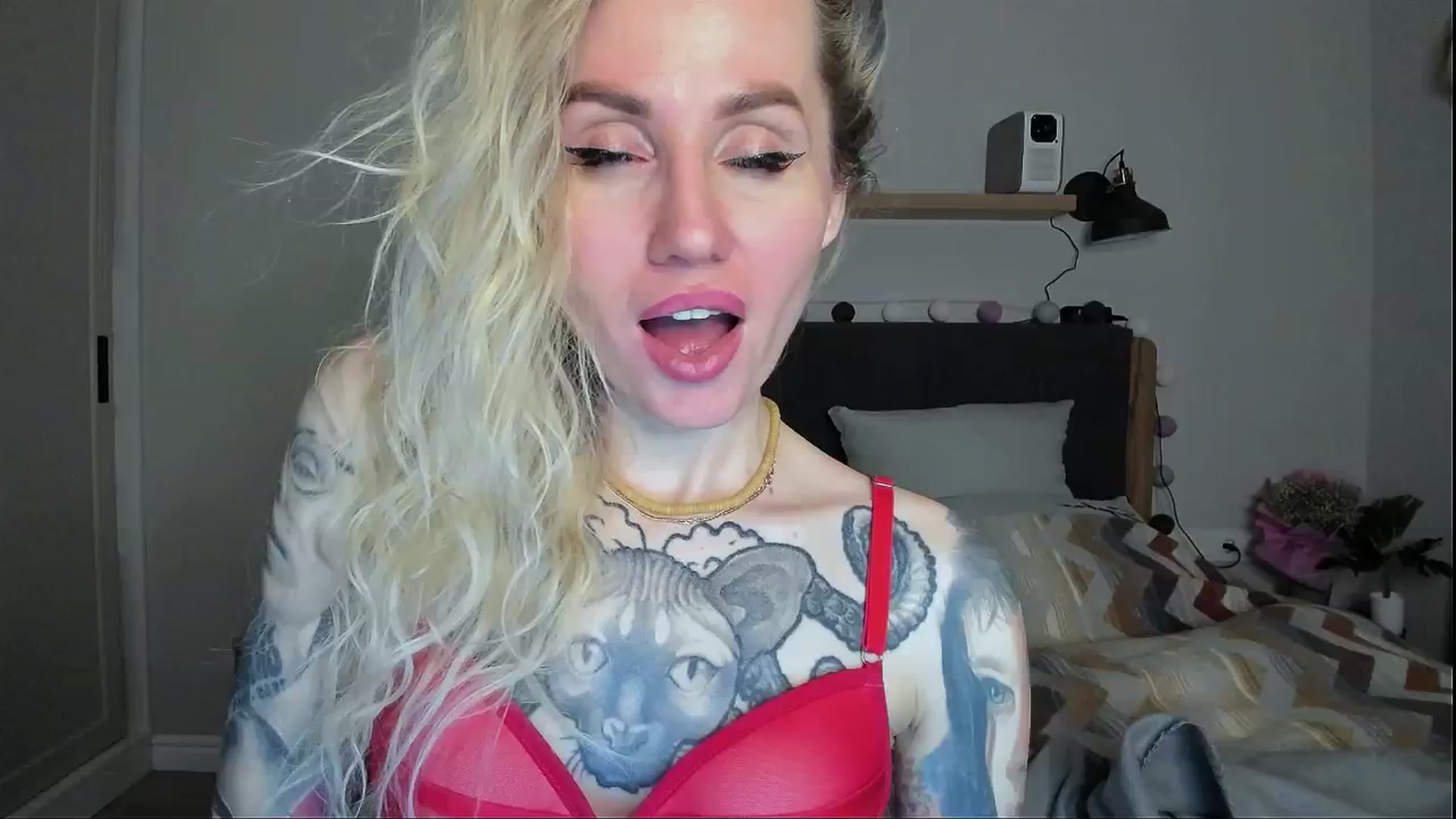 Gallery image thumbnail from Alexa_Smithhh's myfreecams stream on, 05/21/2024, 21:17 image 17 of 20