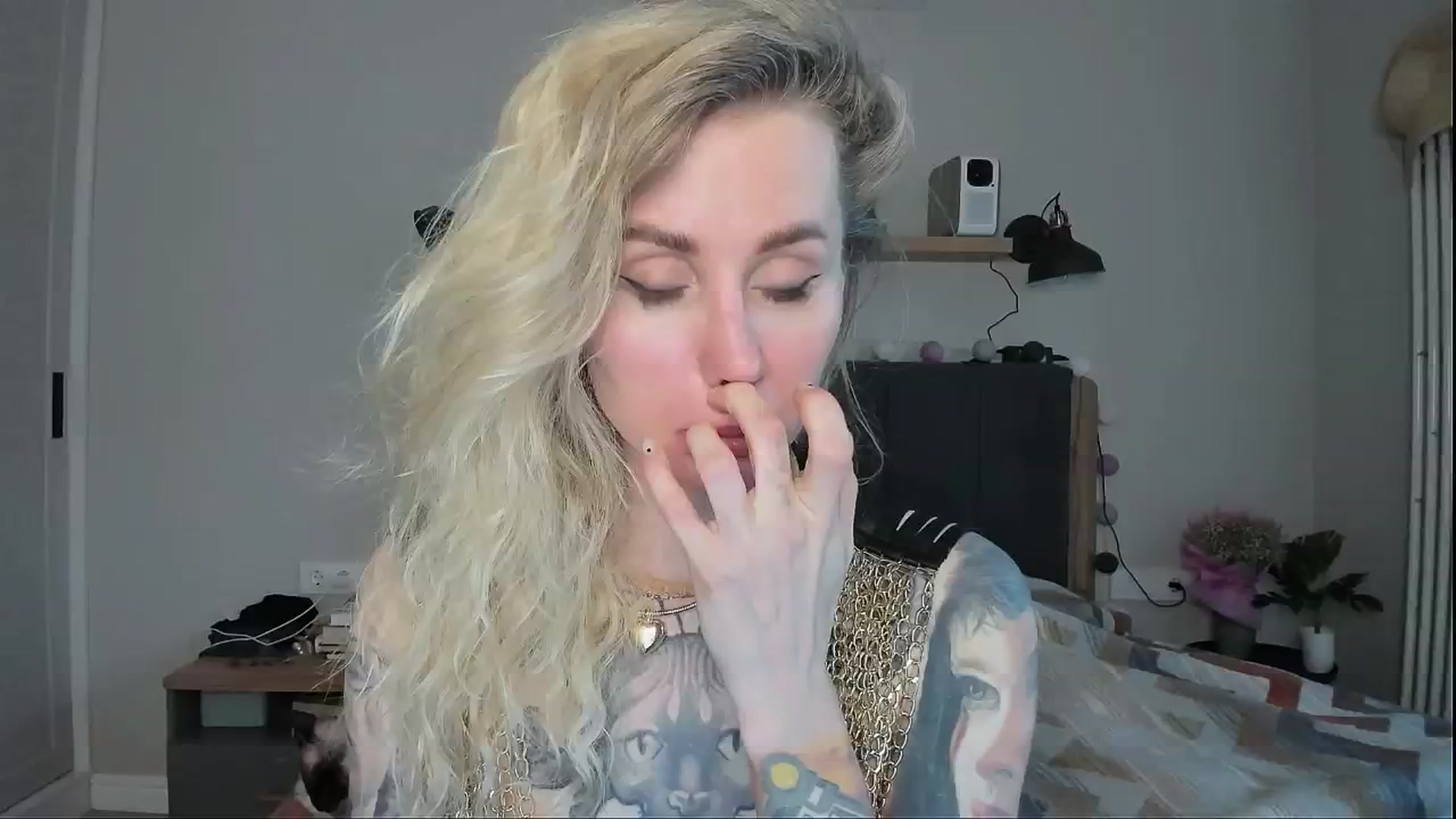 Gallery image thumbnail from Alexa_Smithhh's myfreecams stream on, 05/27/2024, 18:35 image 1 of 20