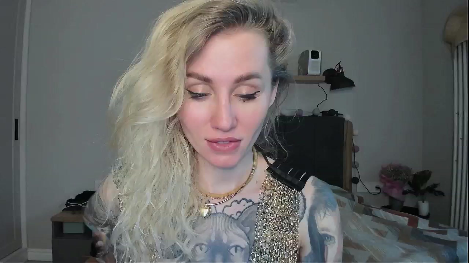 Gallery image thumbnail from Alexa_Smithhh's myfreecams stream on, 05/27/2024, 18:35 image 6 of 20