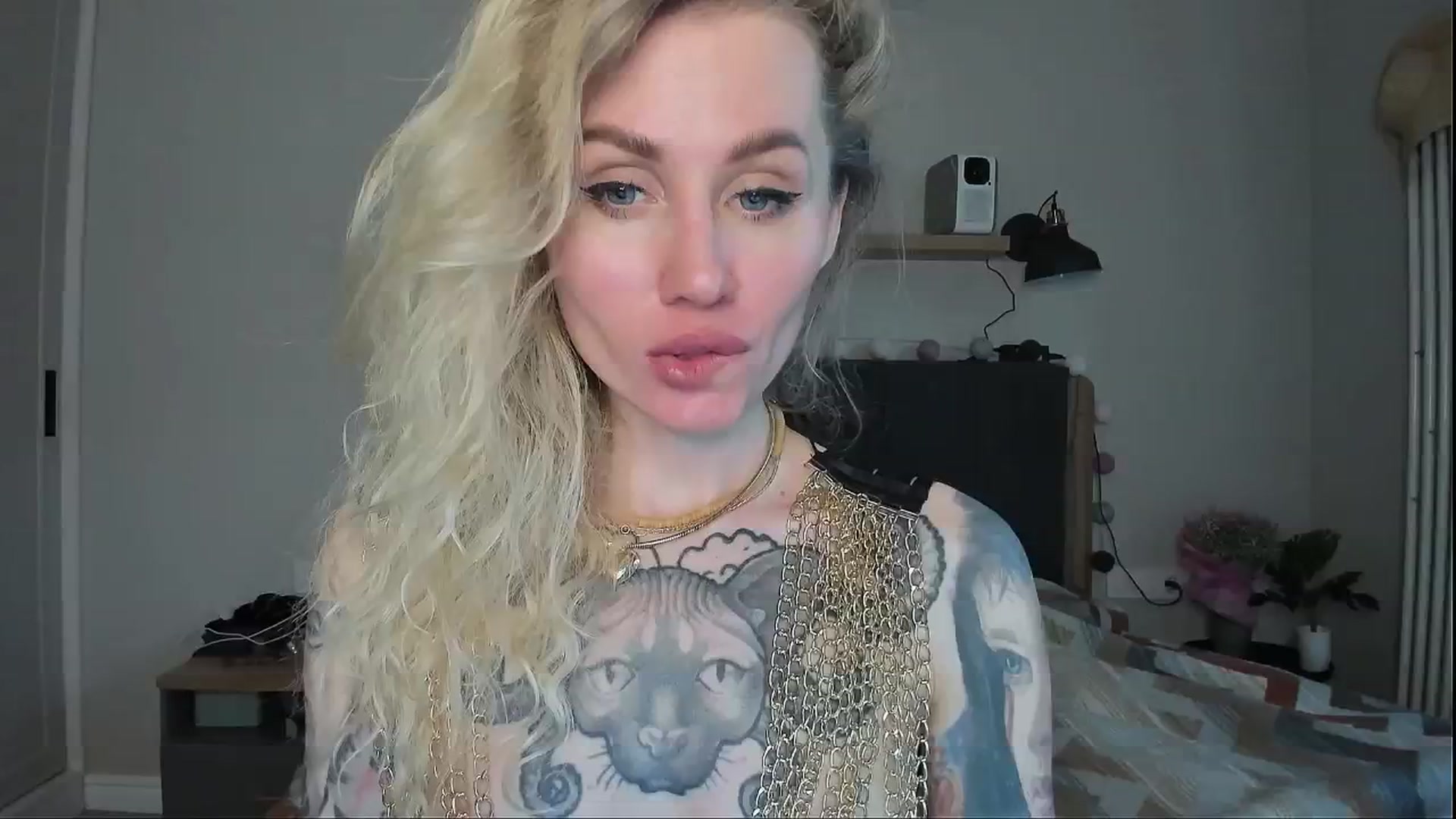 Gallery image thumbnail from Alexa_Smithhh's myfreecams stream on, 05/27/2024, 18:35 image 4 of 20