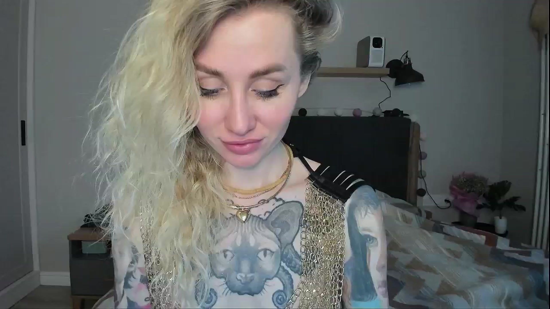 Gallery image thumbnail from Alexa_Smithhh's myfreecams stream on, 05/27/2024, 18:35 image 15 of 20